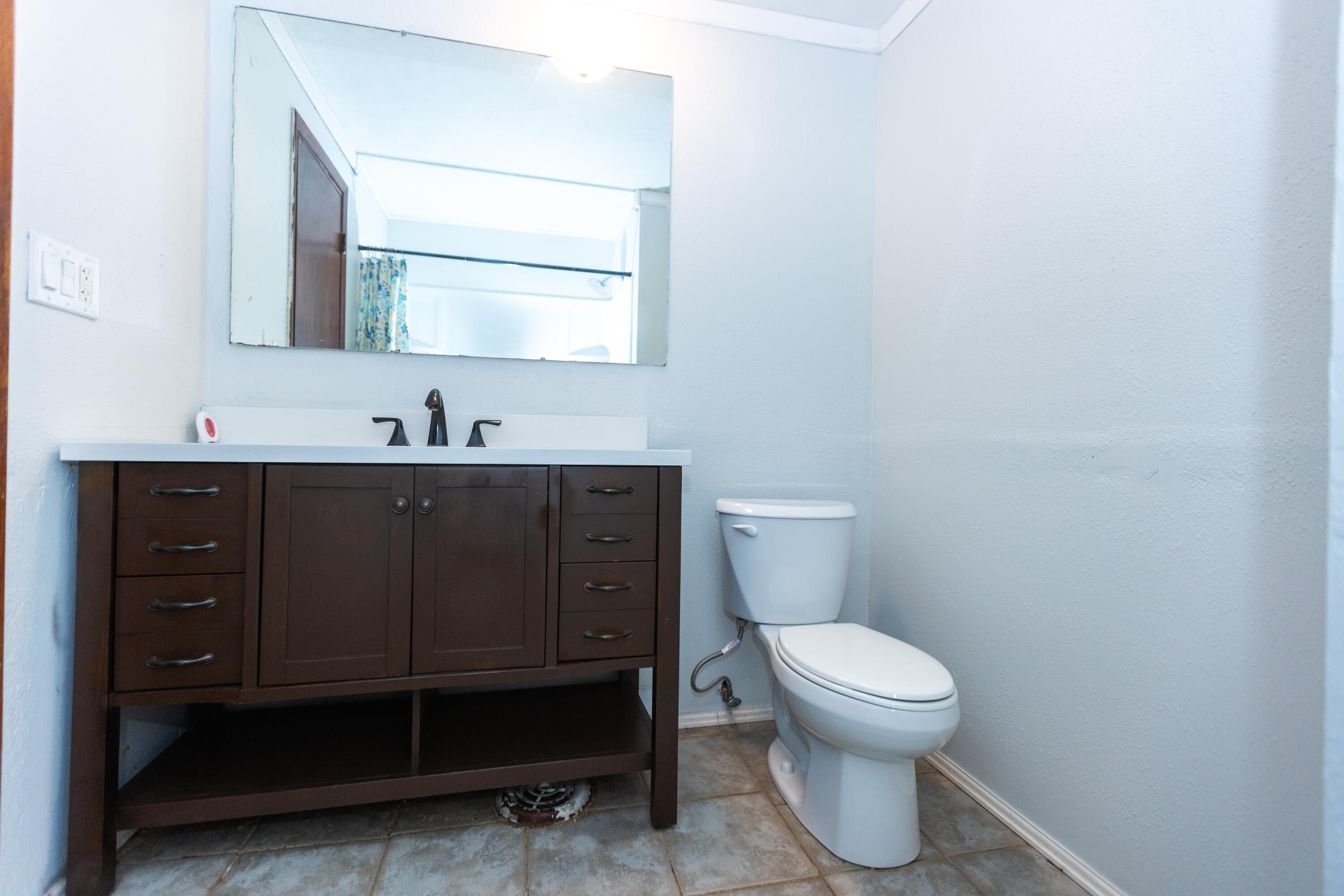 203 Ashley Street Property Photo 34