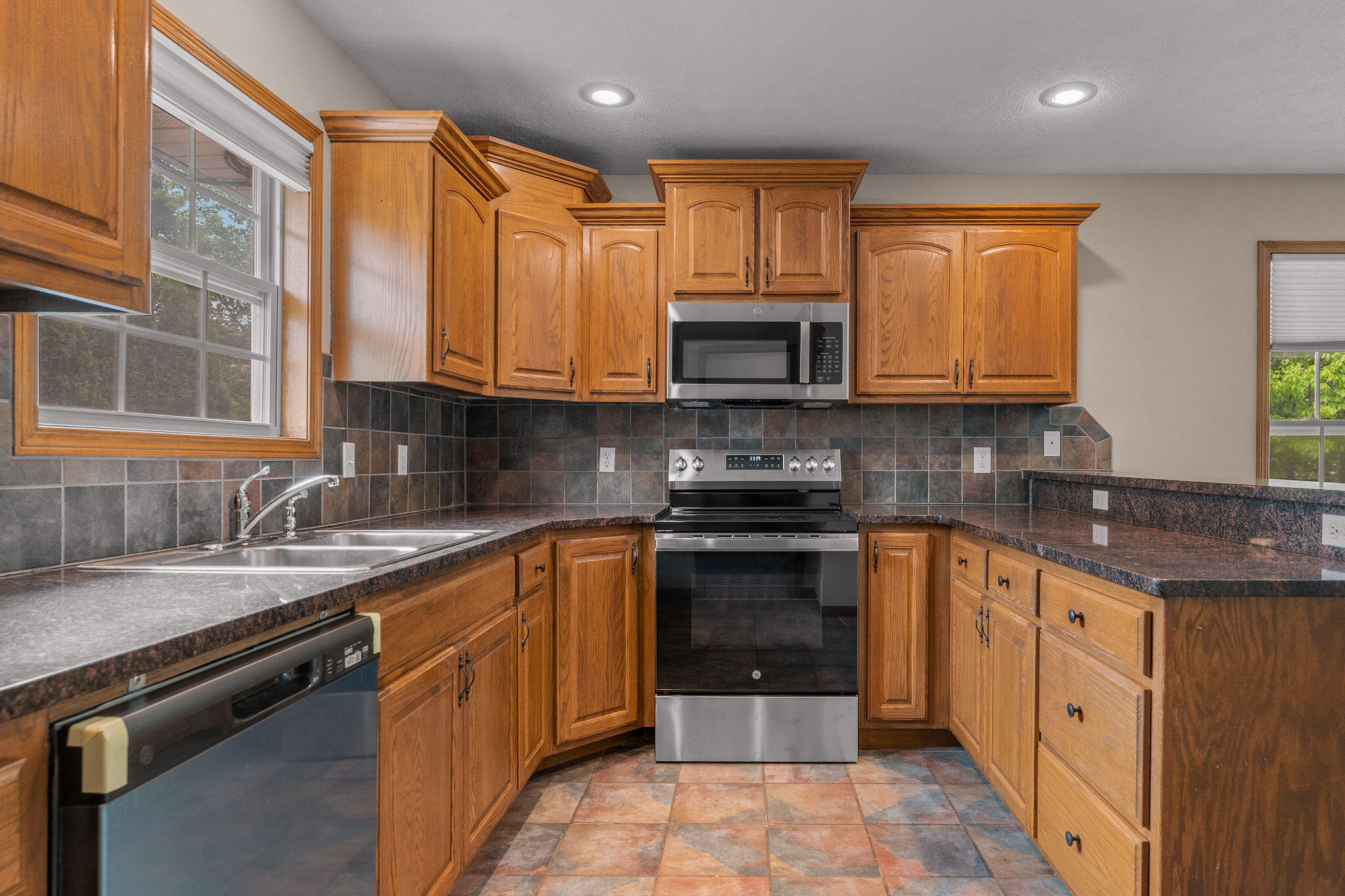 1734 Timber Lane Property Photo 12