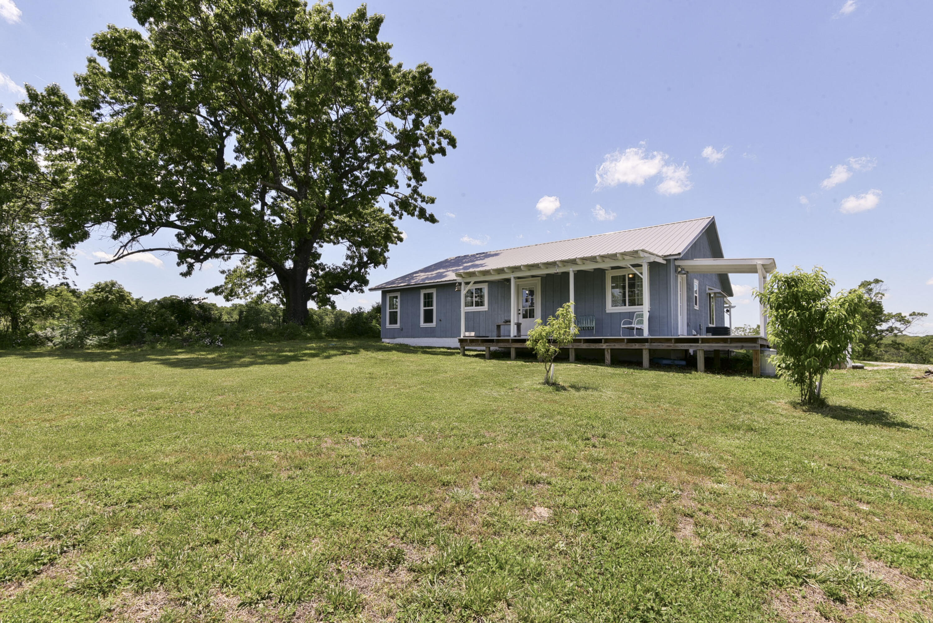 12030 Farm Road 1100 Property Photo 3