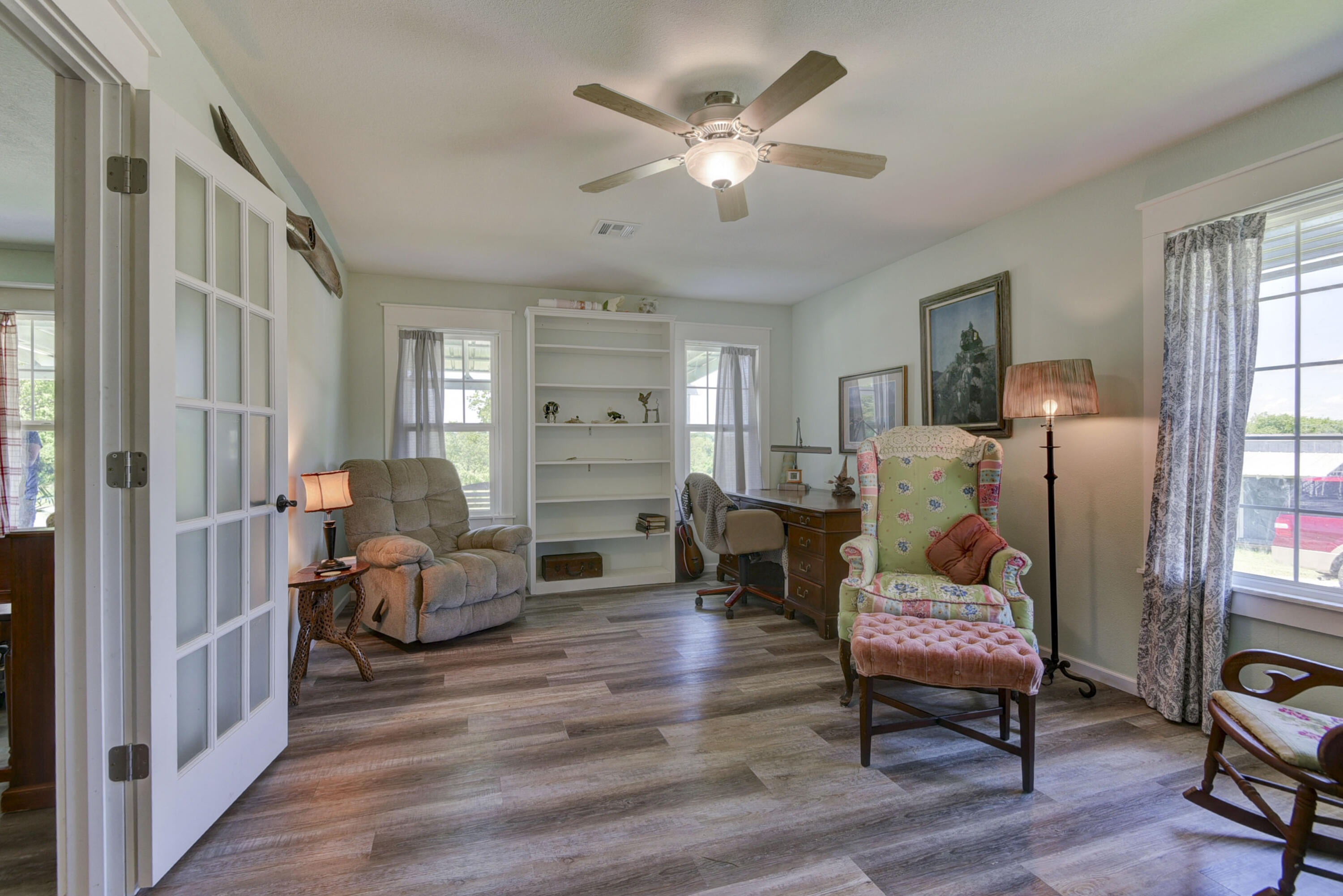 12030 Farm Road 1100 Property Photo 7