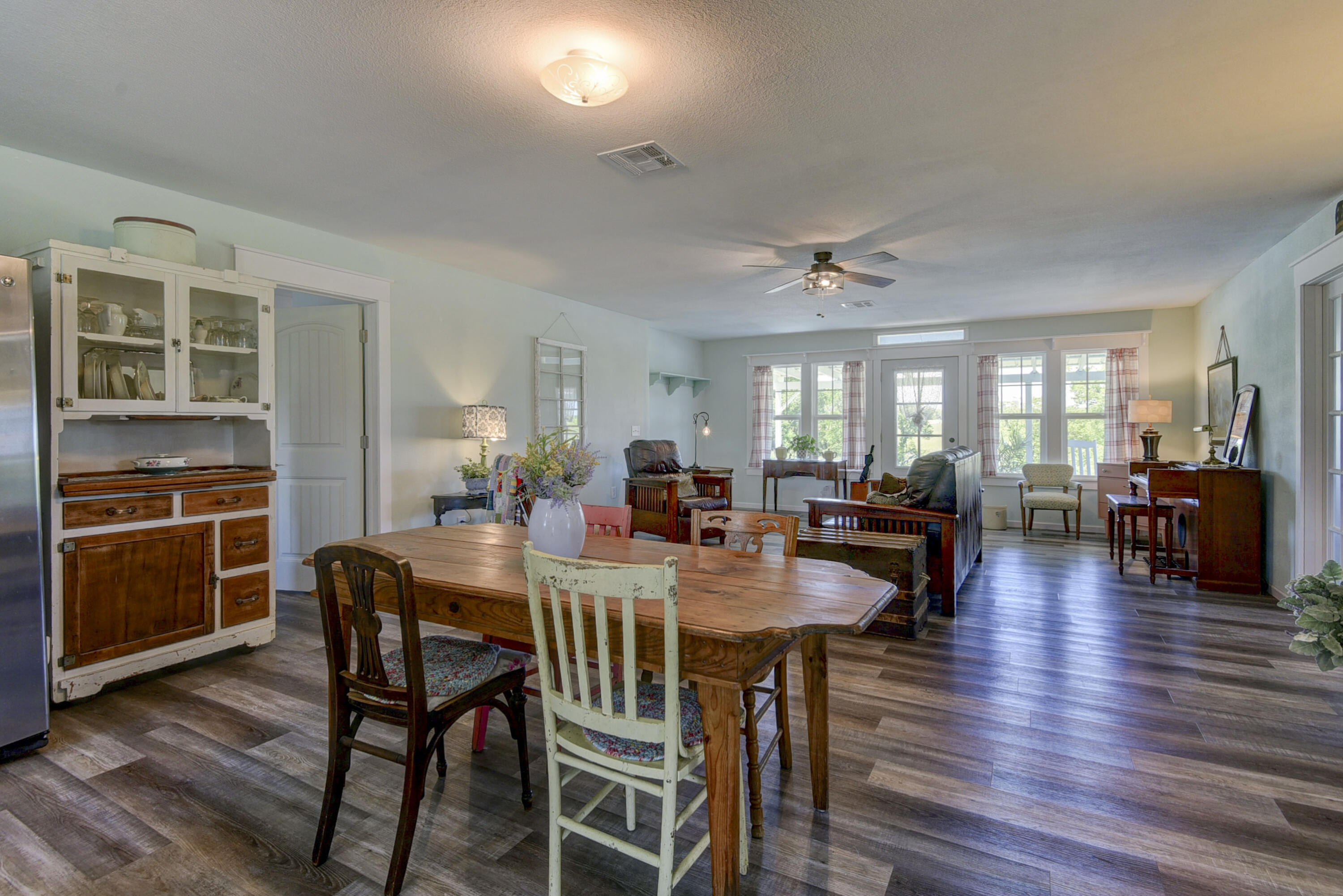 12030 Farm Road 1100 Property Photo 14