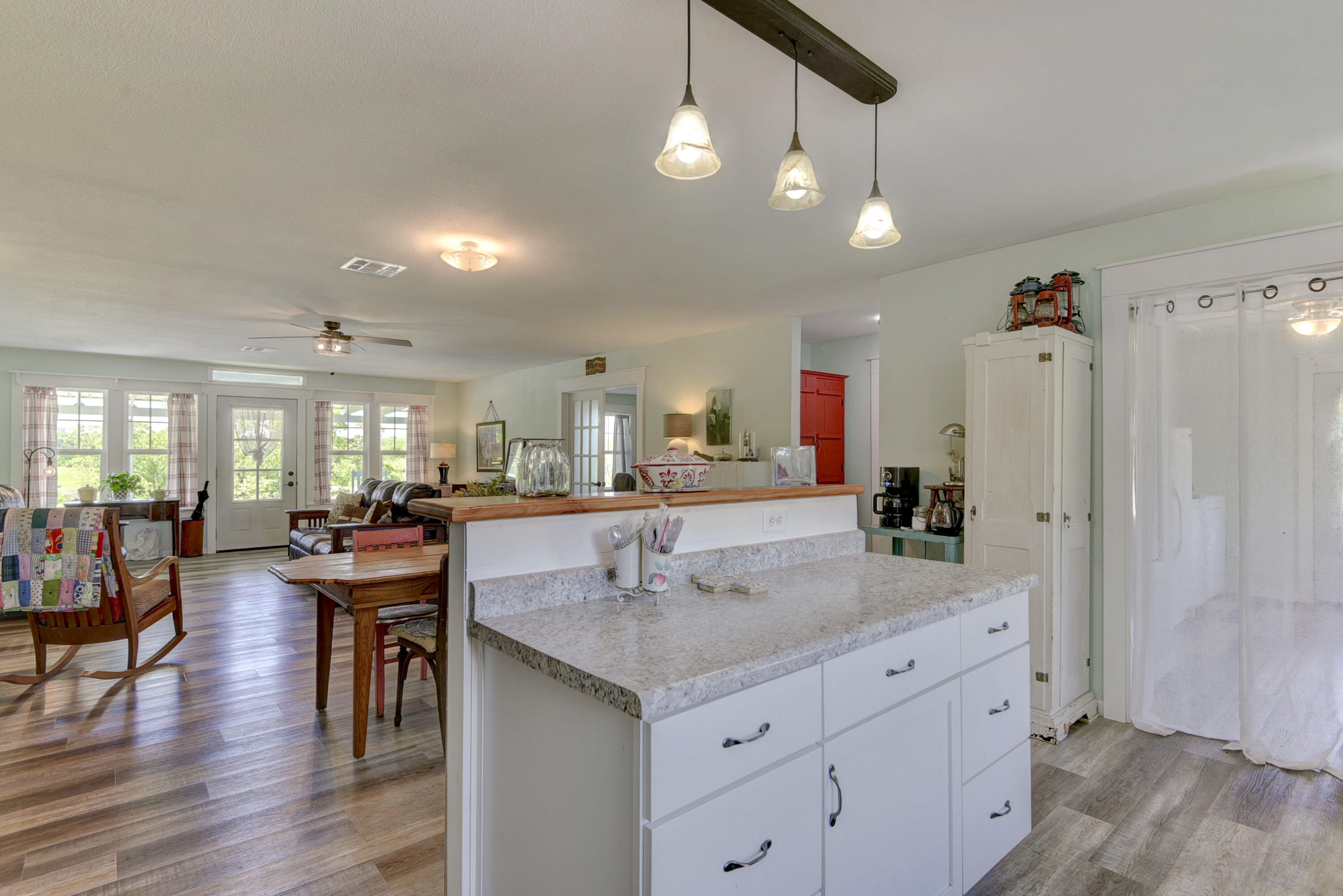 12030 Farm Road 1100 Property Photo 18