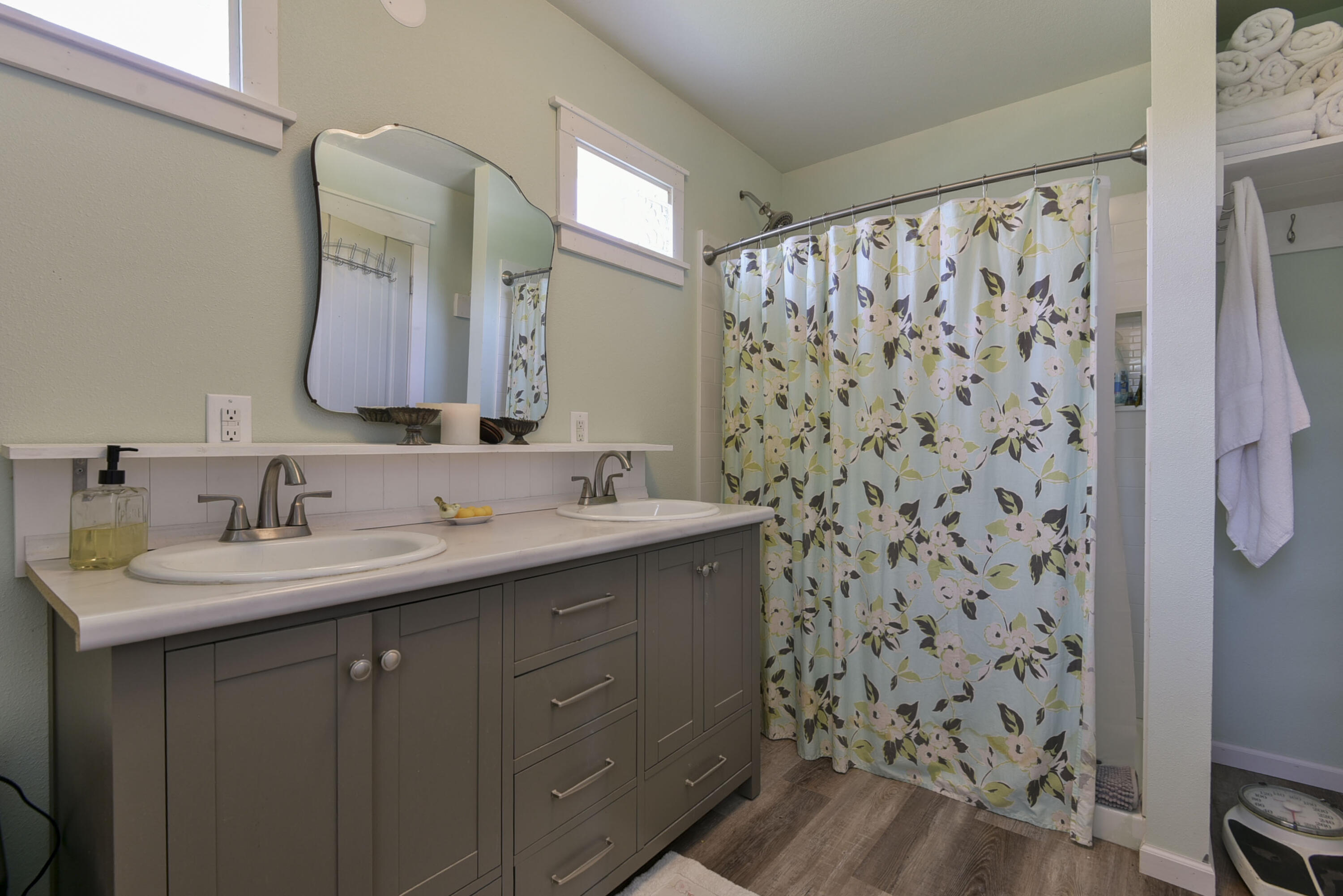 12030 Farm Road 1100 Property Photo 21