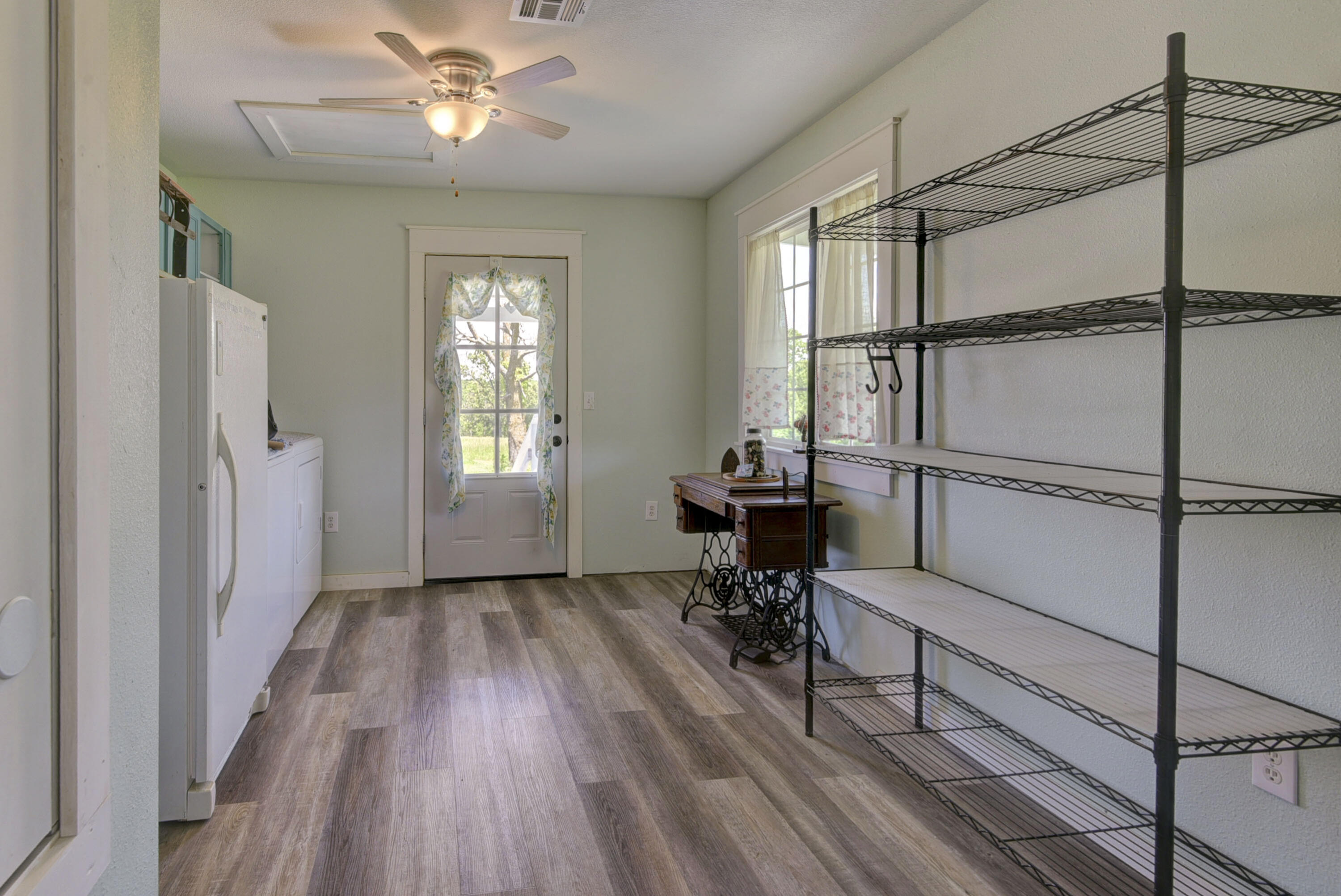12030 Farm Road 1100 Property Photo 29