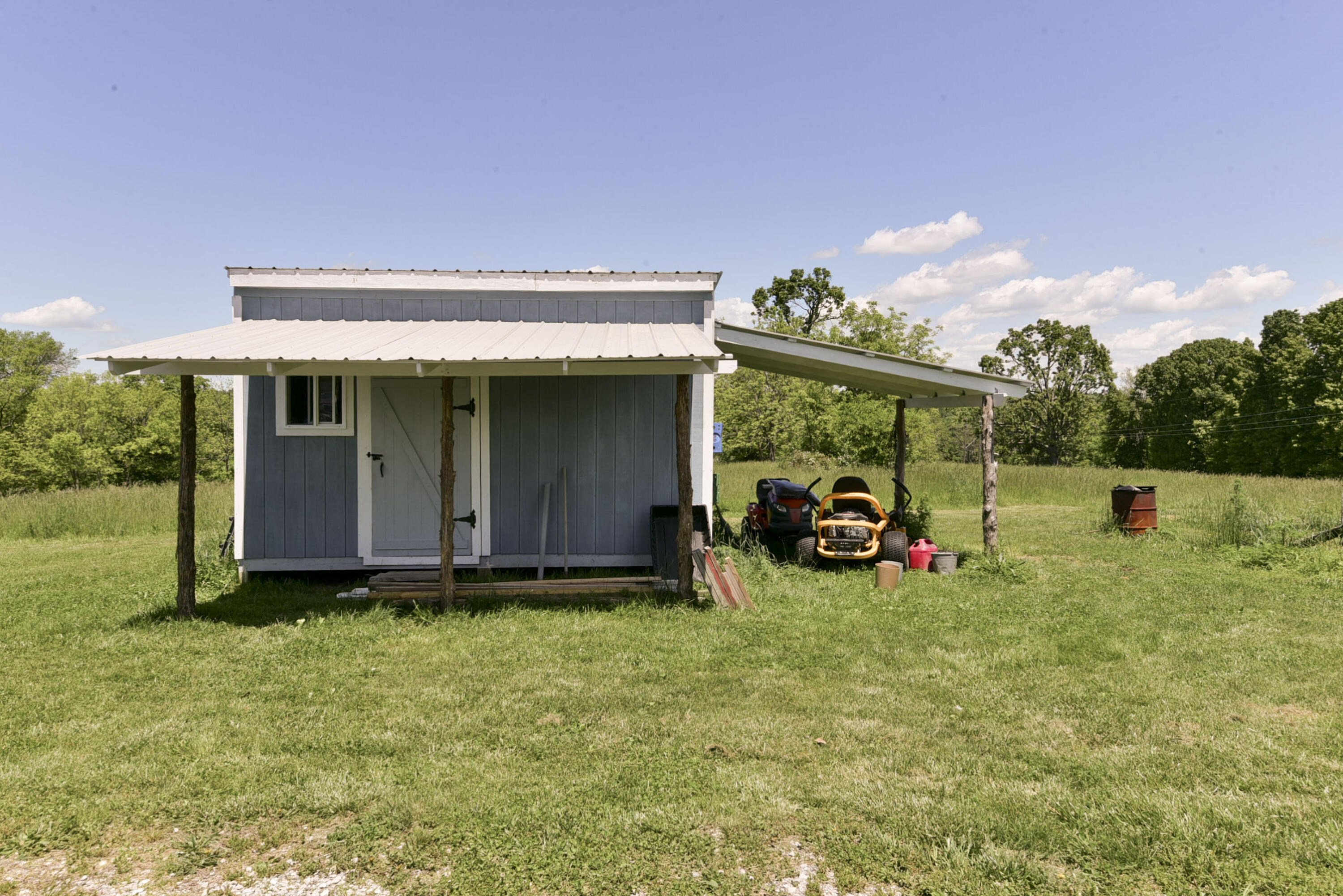 12030 Farm Road 1100 Property Photo 32