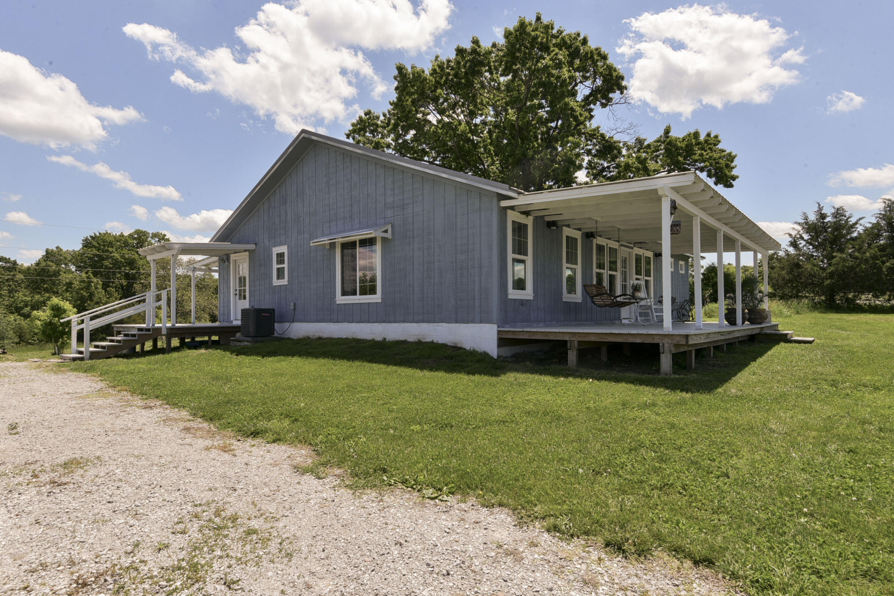 12030 Farm Road 1100 Property Photo 33