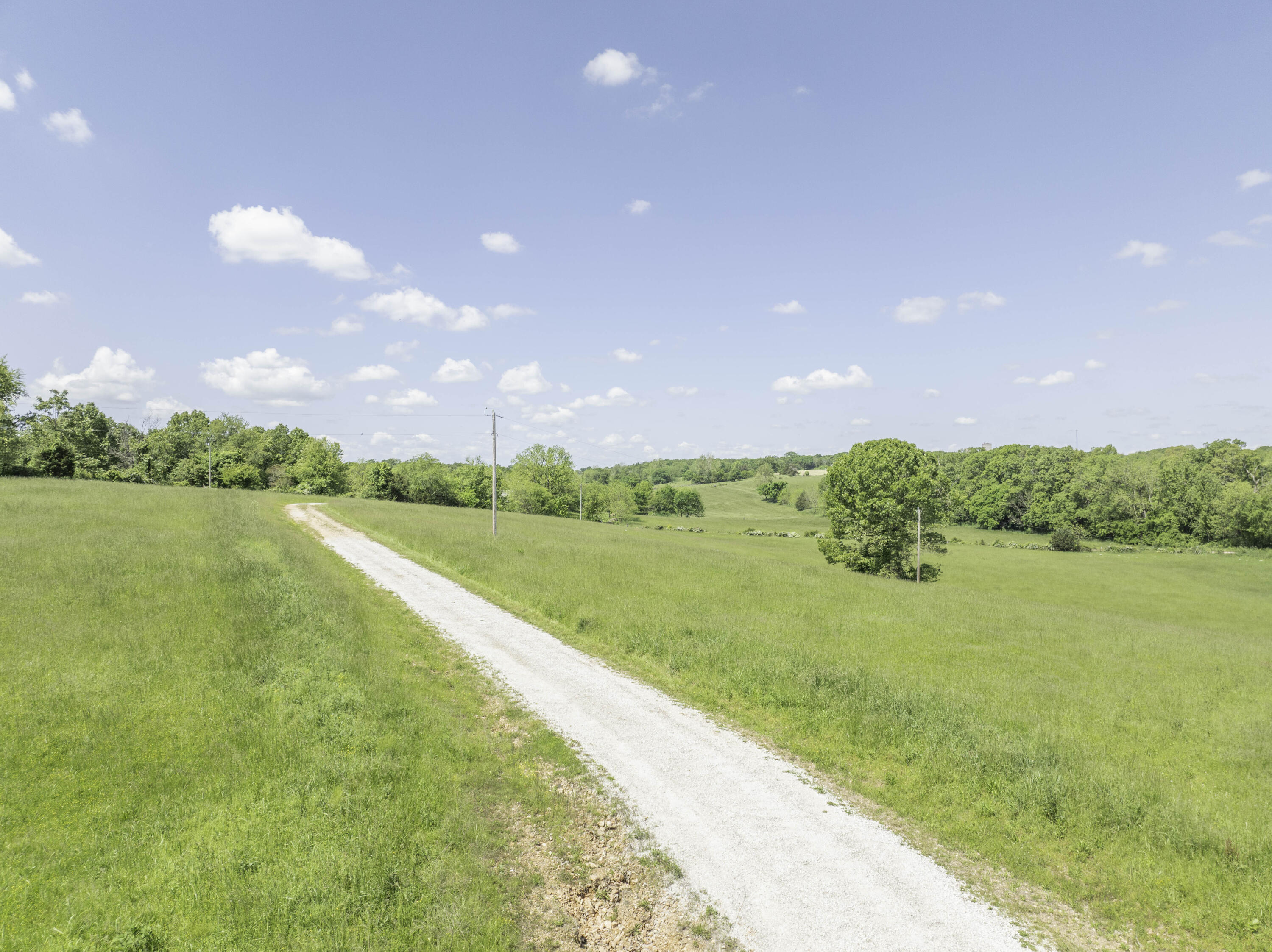 12030 Farm Road 1100 Property Photo 47