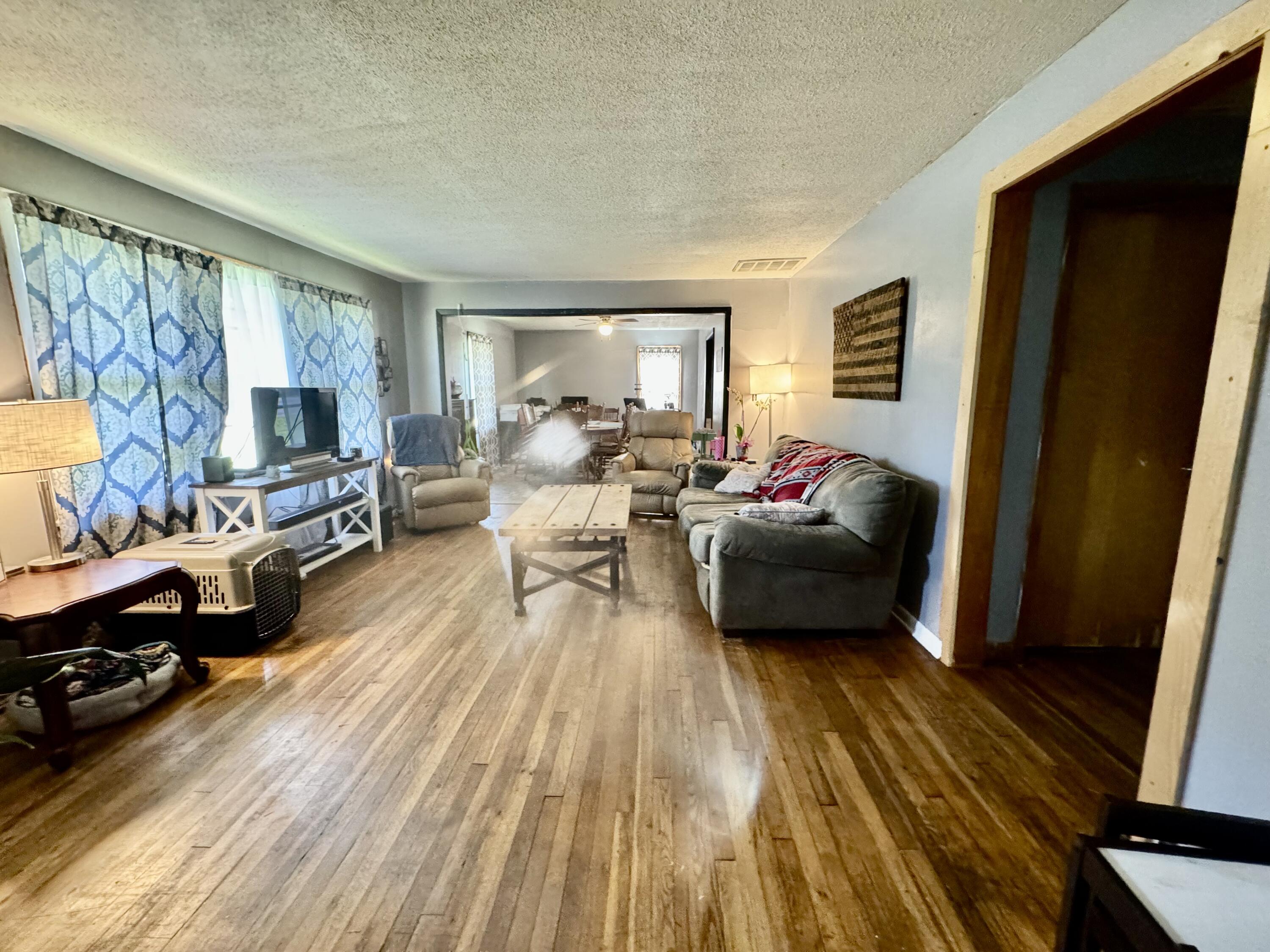 12824 Main Street Property Photo 11