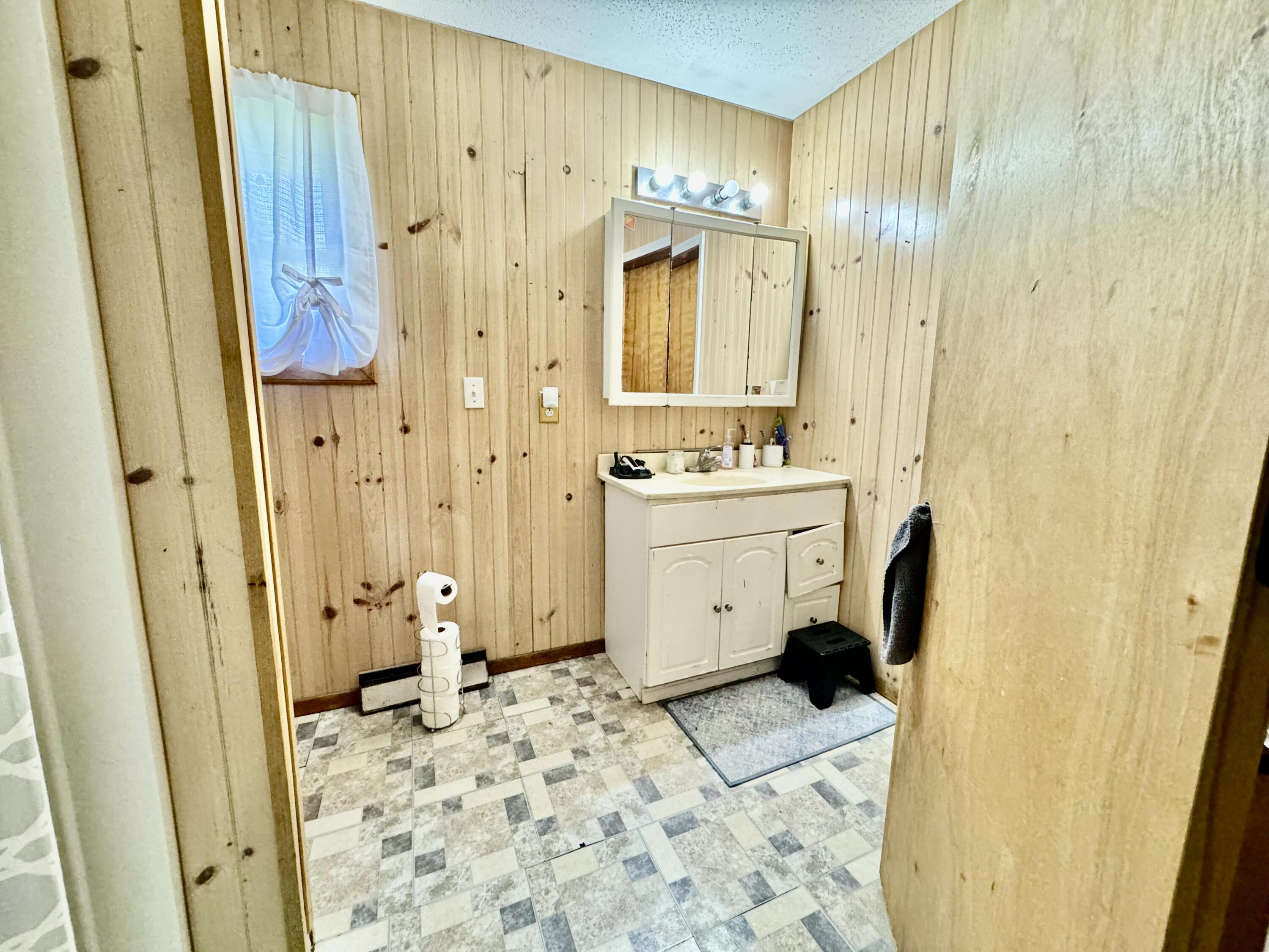 12824 Main Street Property Photo 15