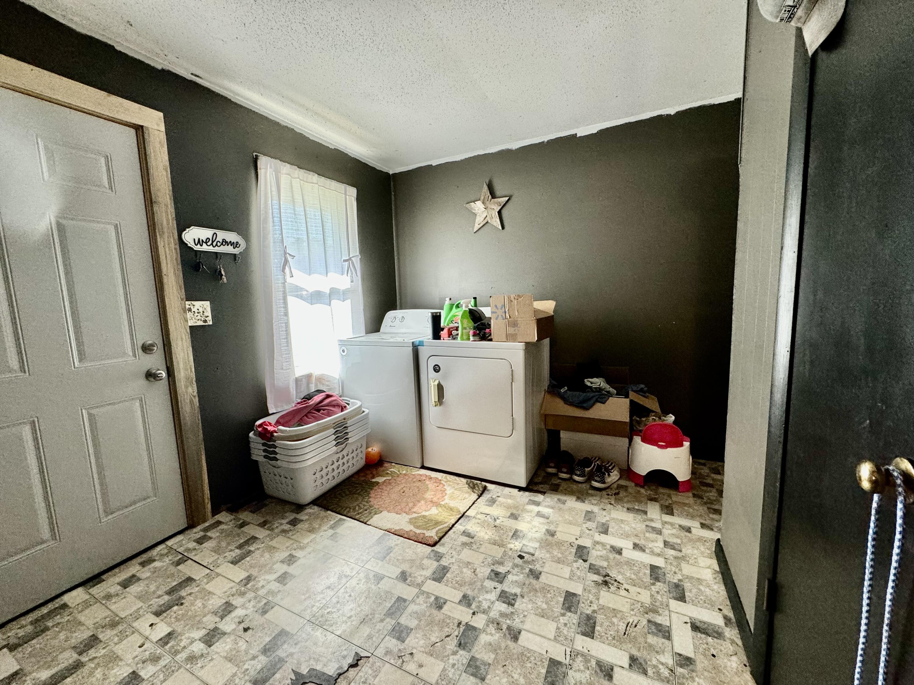 12824 Main Street Property Photo 19