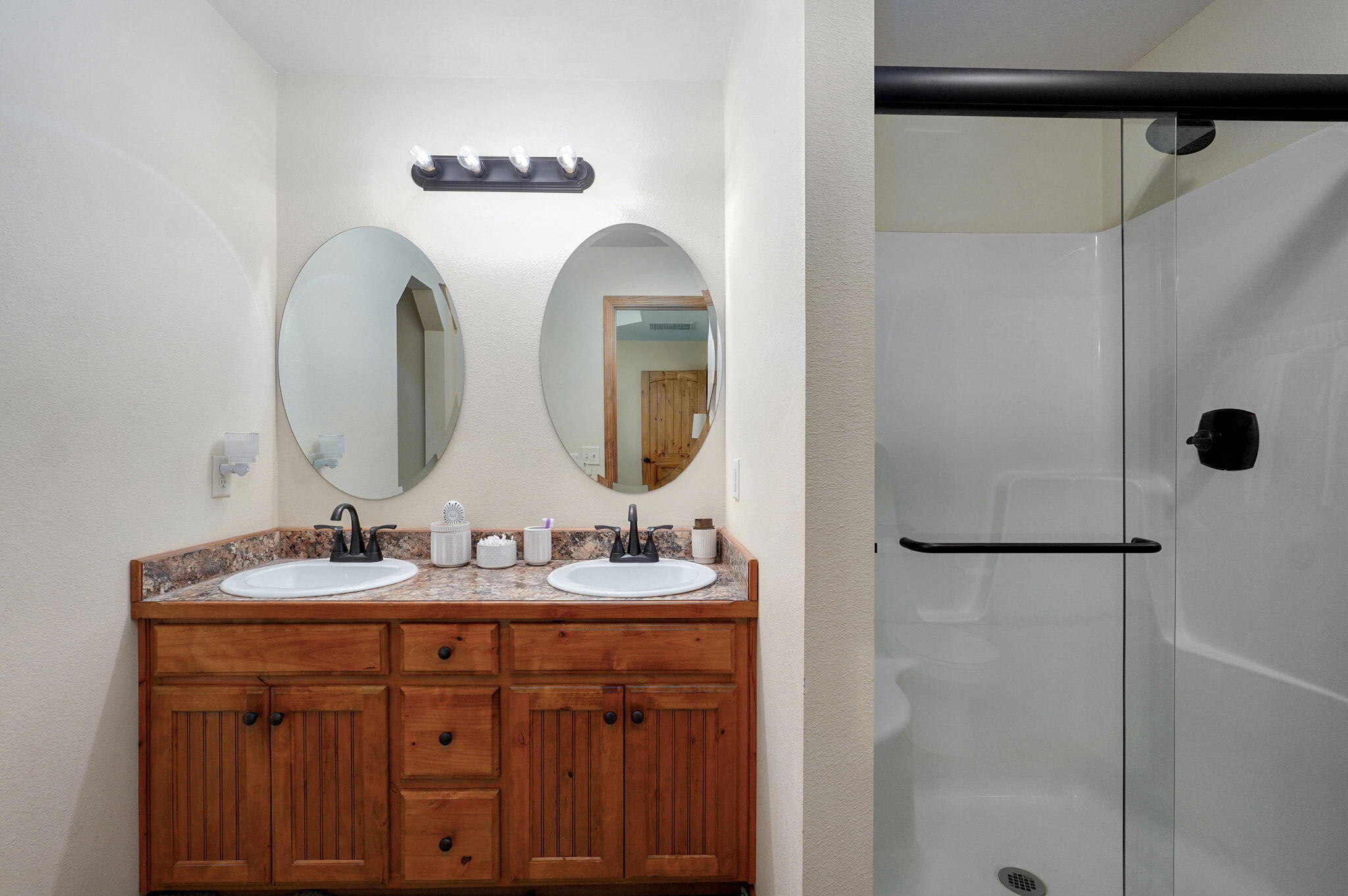 311 West Hayes Road Property Photo 17