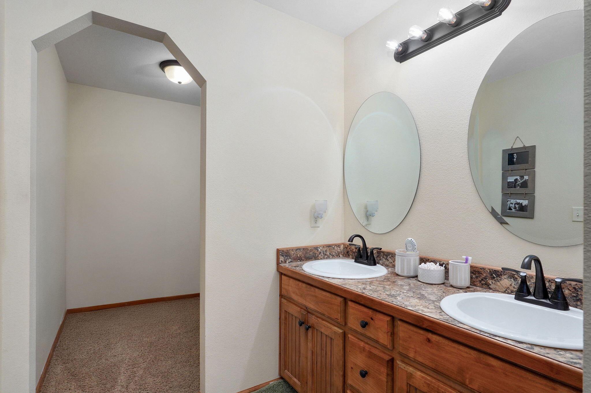 311 West Hayes Road Property Photo 18