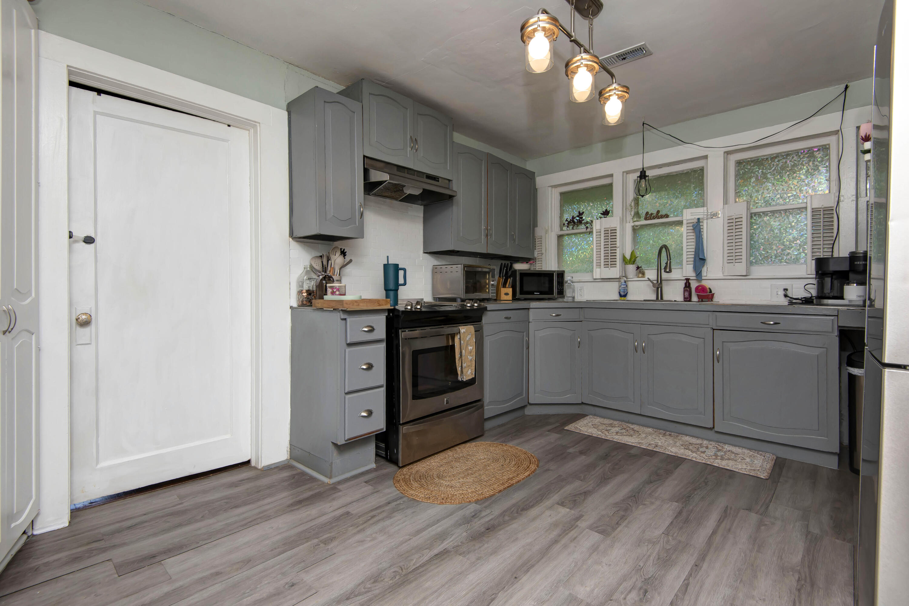 1700 West Webster Street Property Photo 10