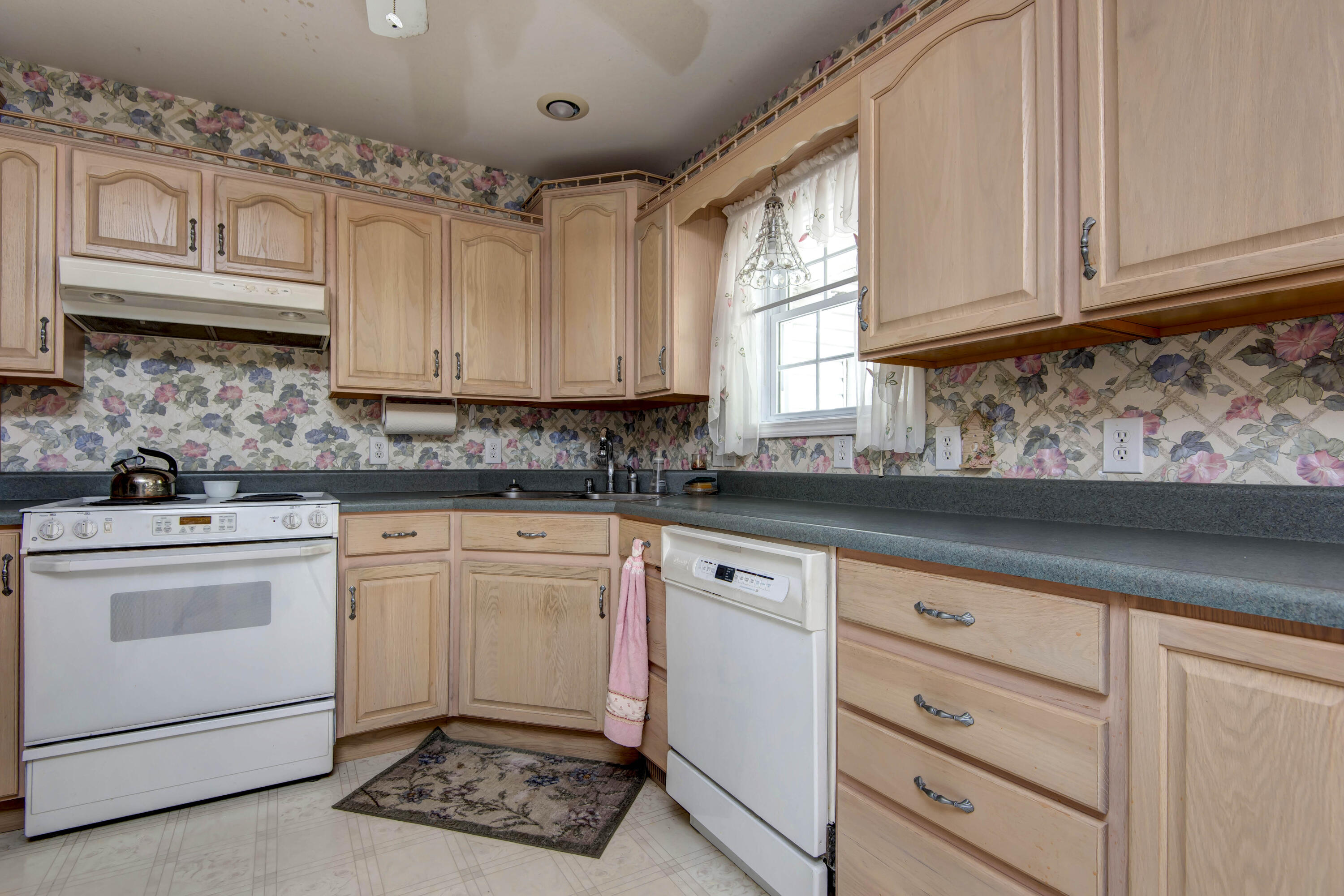 230 Spring Creek Road Property Photo 9