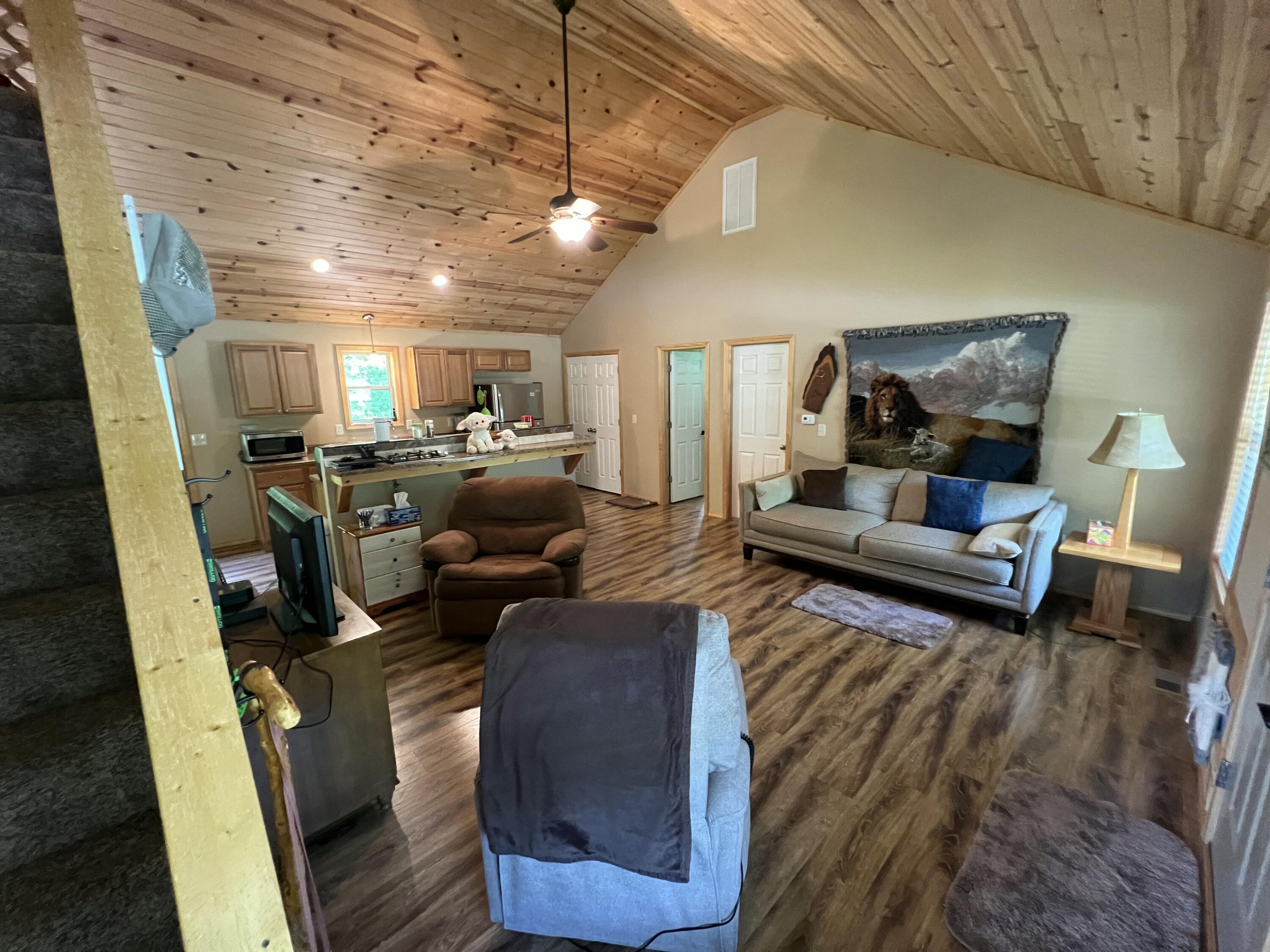 941 Peace In The Valley Road Property Photo 4