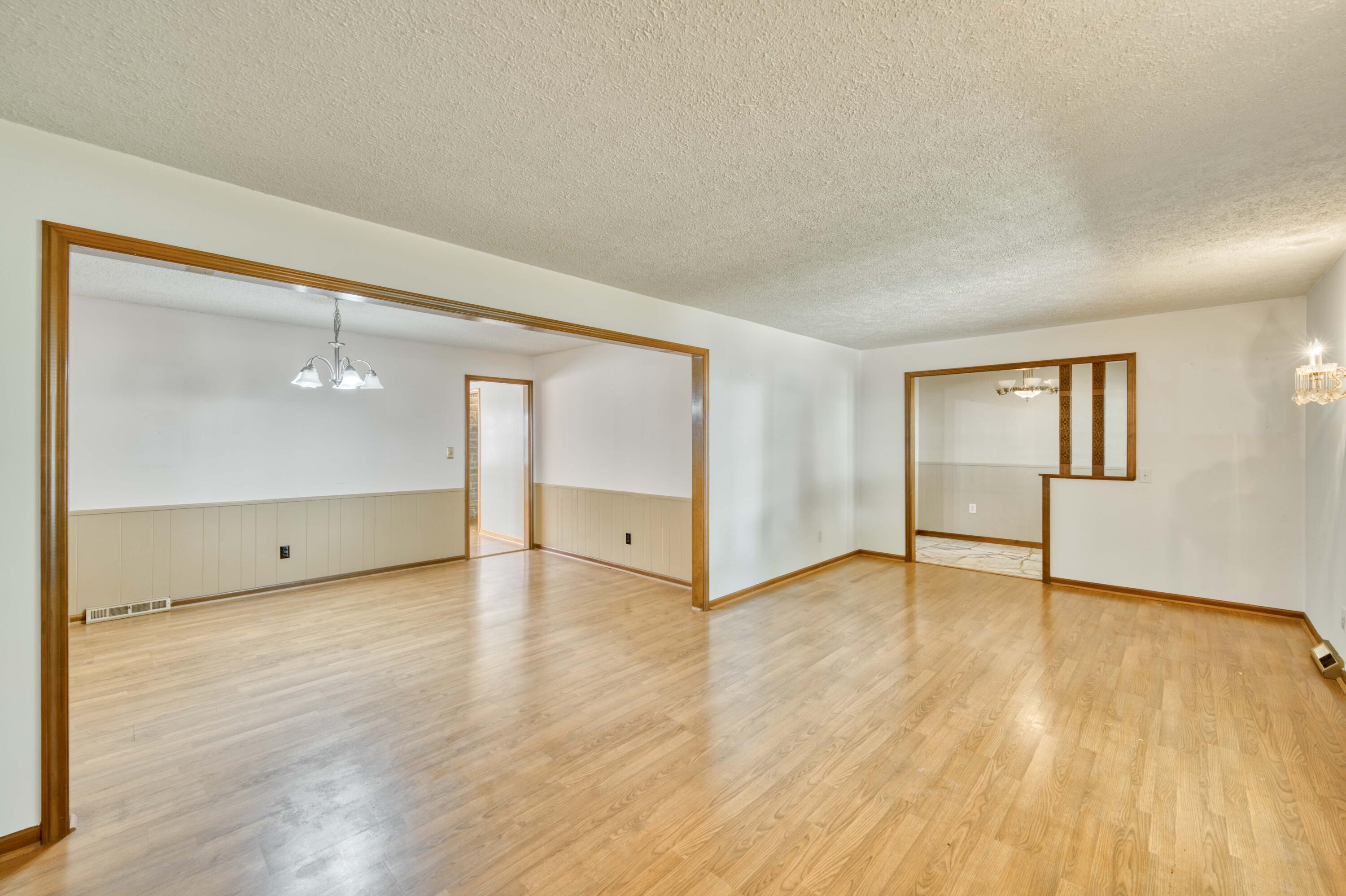 4852 South Charleston Avenue Property Photo 5