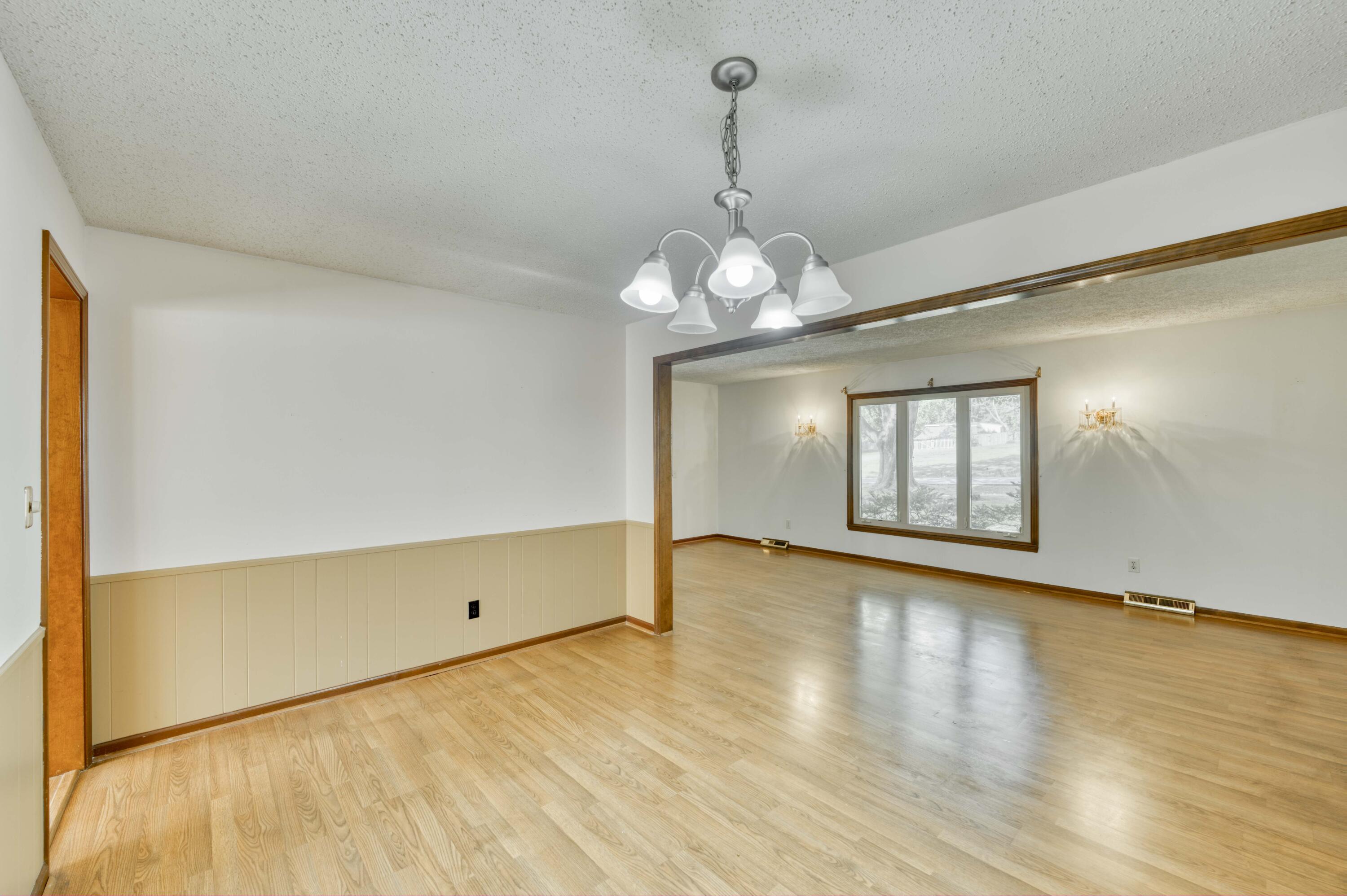 4852 South Charleston Avenue Property Photo 6