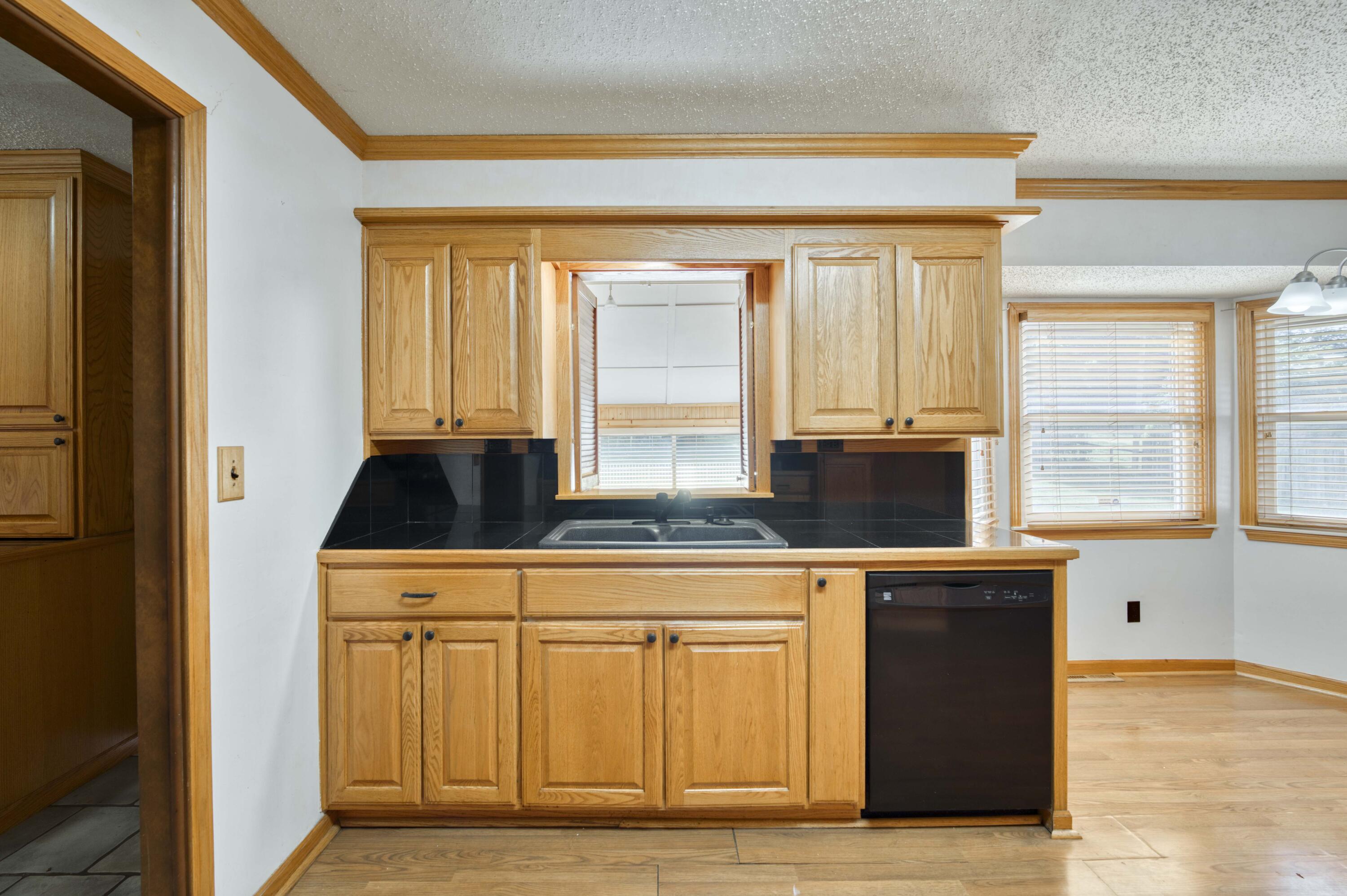 4852 South Charleston Avenue Property Photo 16