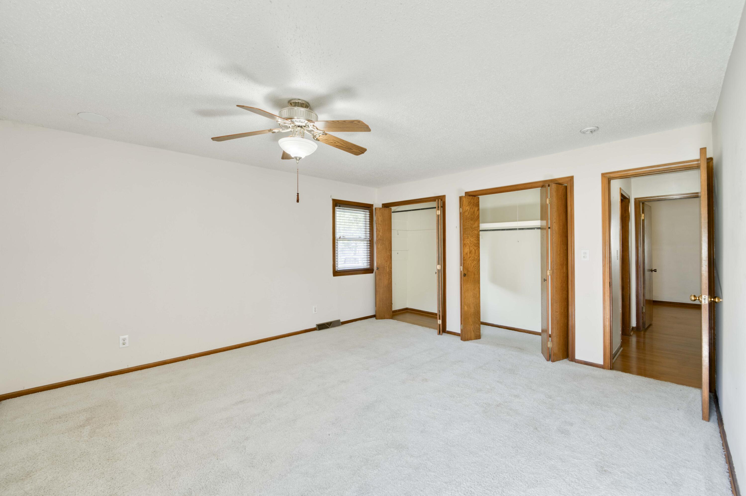 4852 South Charleston Avenue Property Photo 28