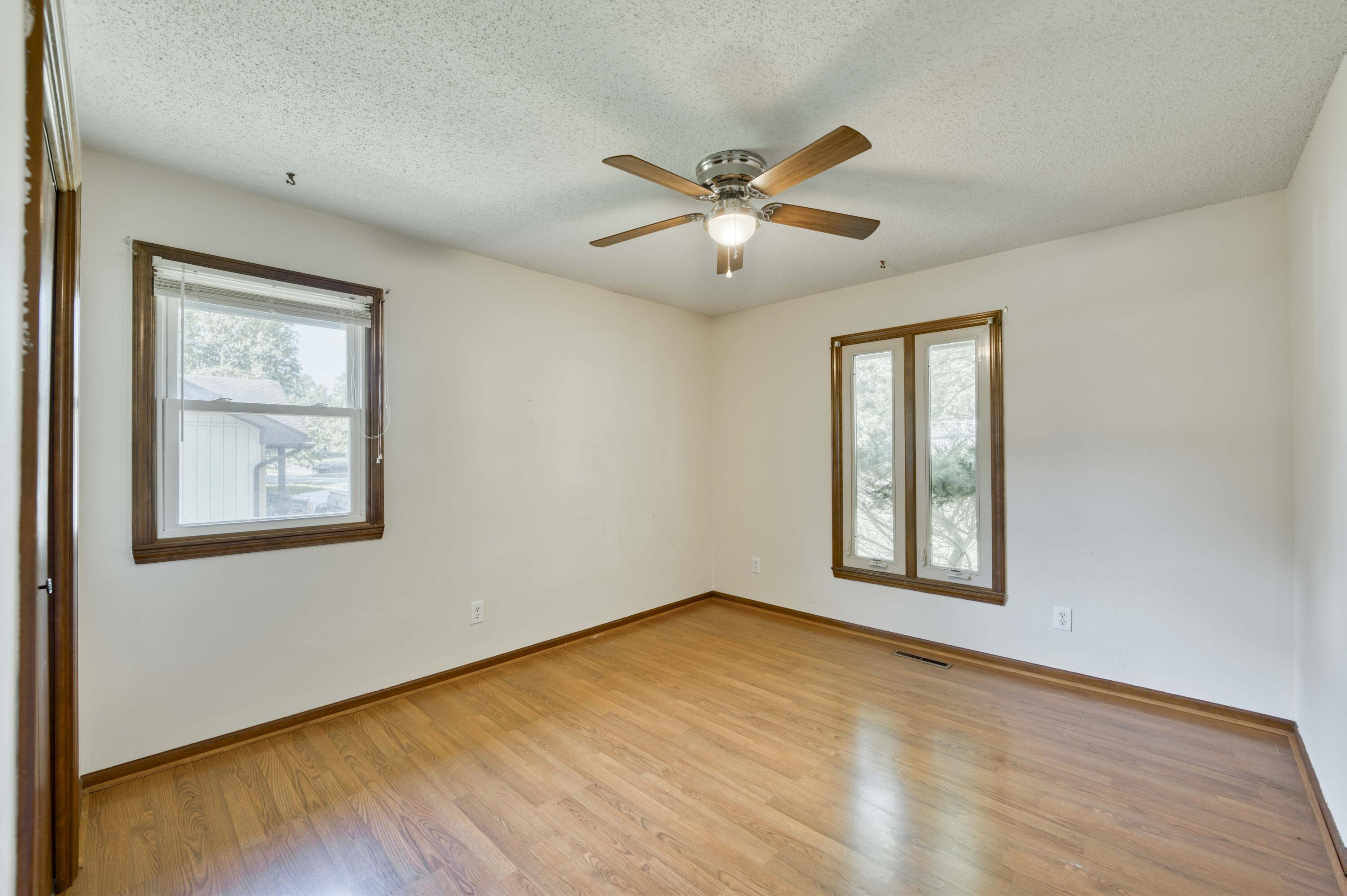 4852 South Charleston Avenue Property Photo 31