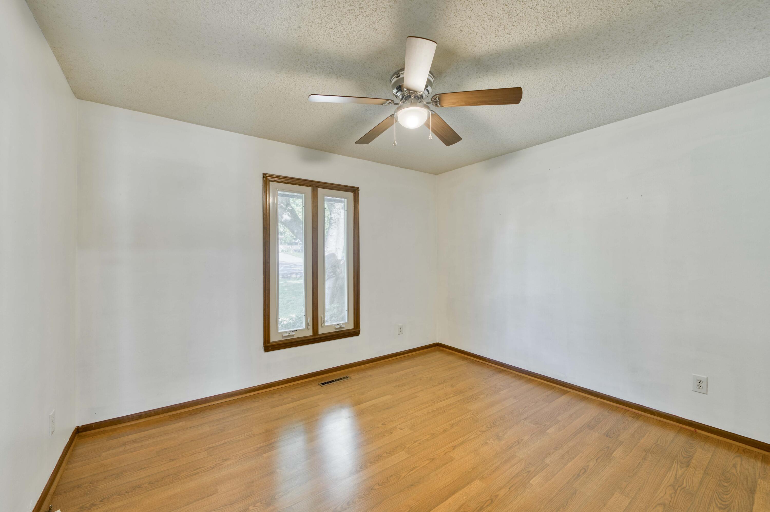 4852 South Charleston Avenue Property Photo 33