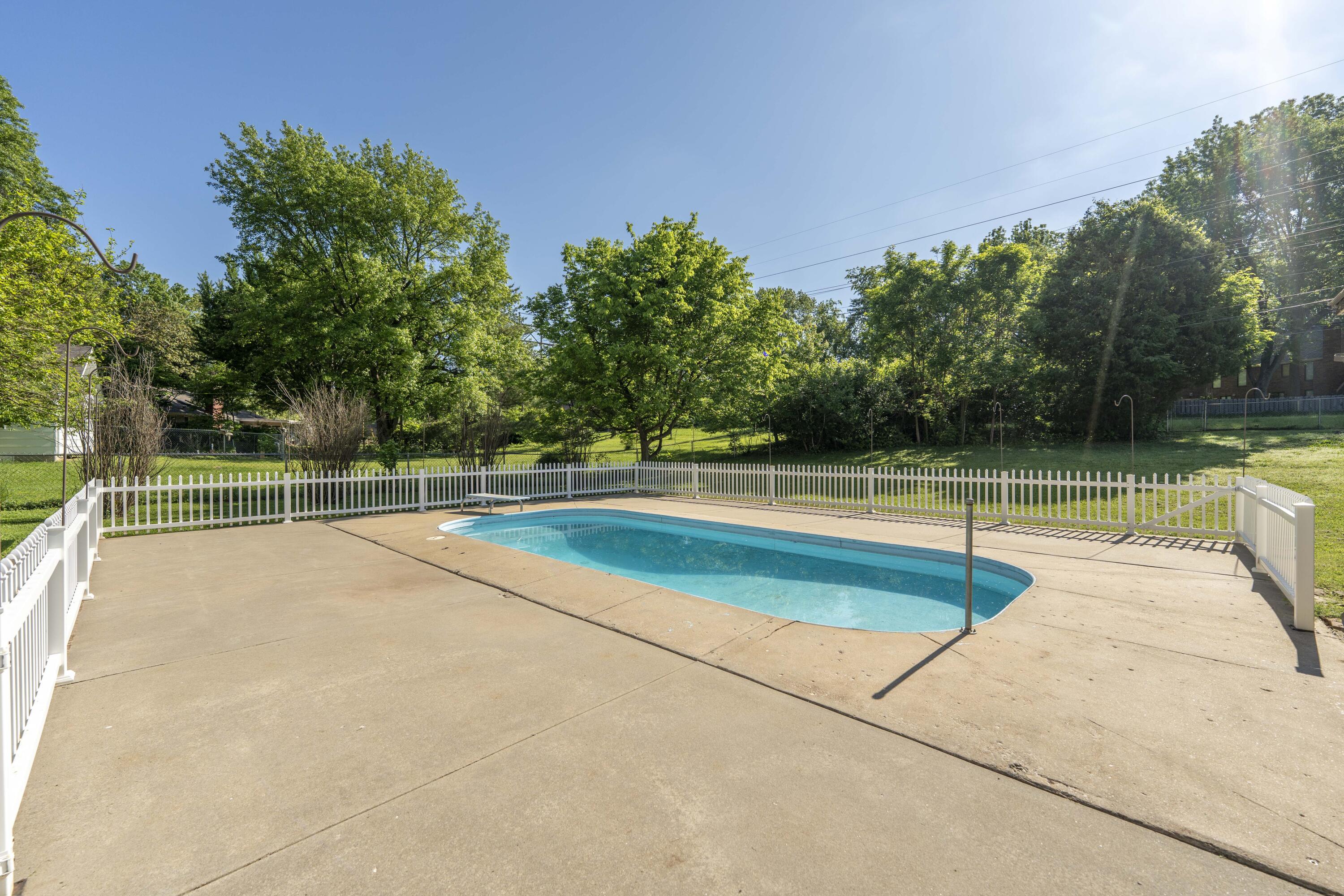 4852 South Charleston Avenue Property Photo 40
