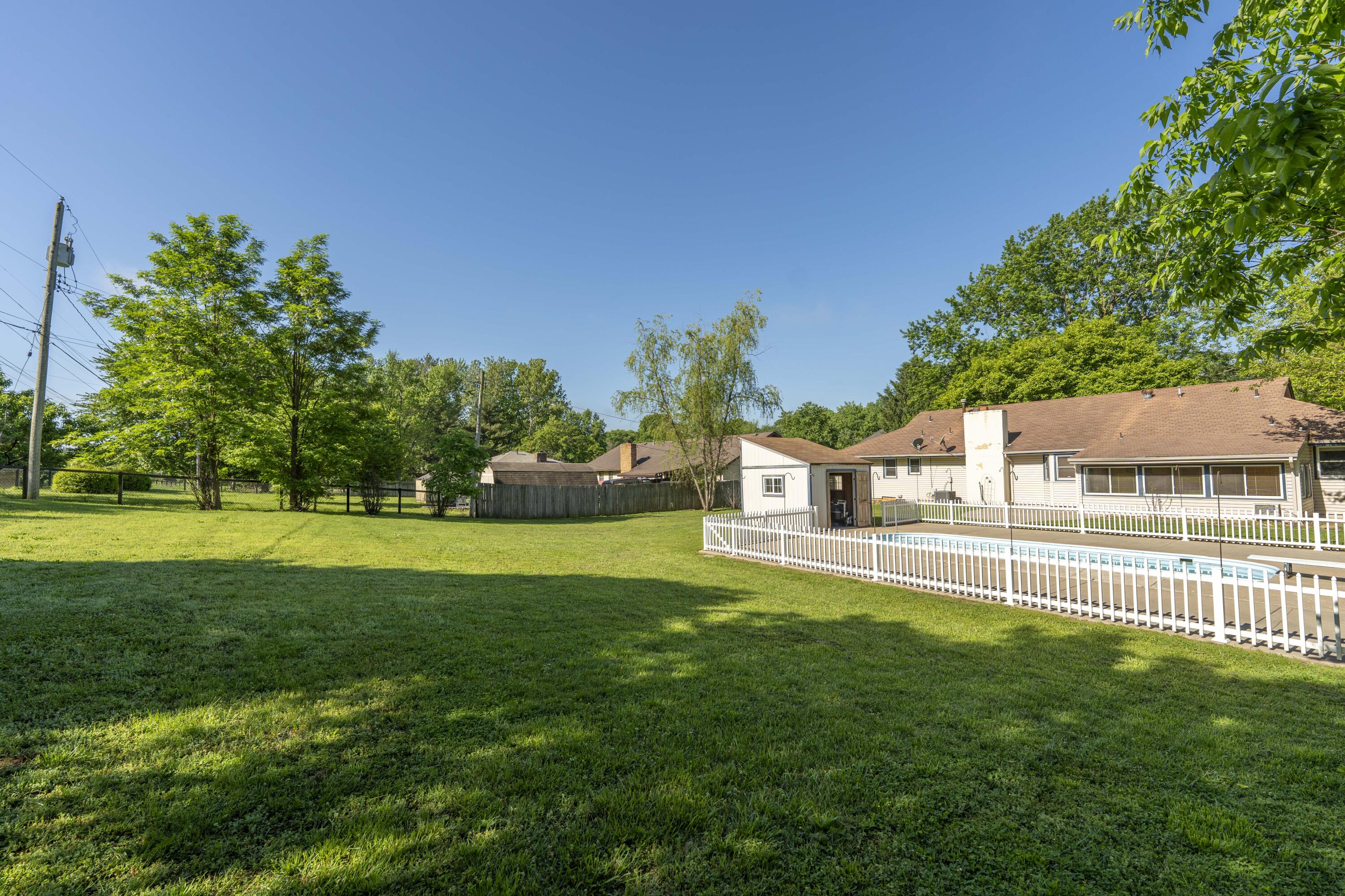 4852 South Charleston Avenue Property Photo 43