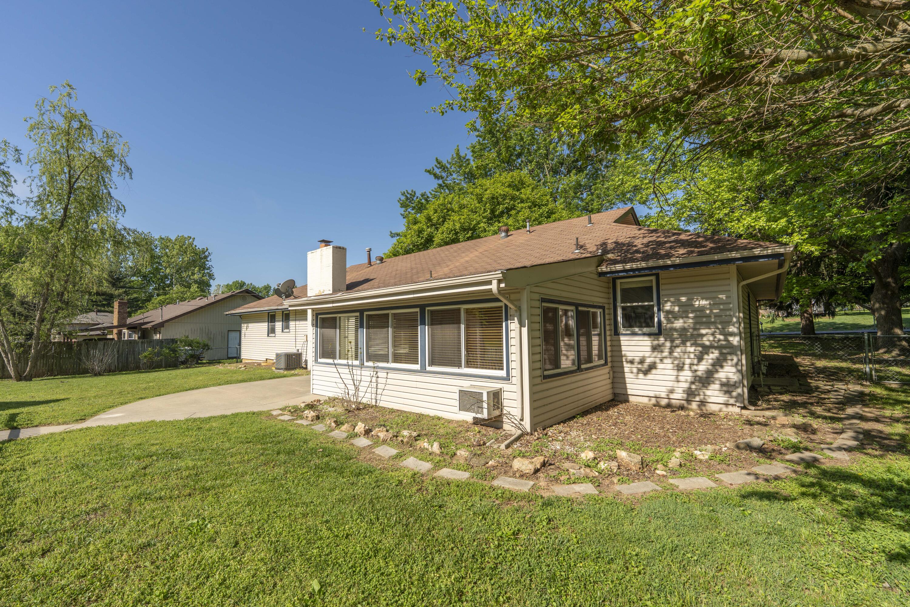 4852 South Charleston Avenue Property Photo 45