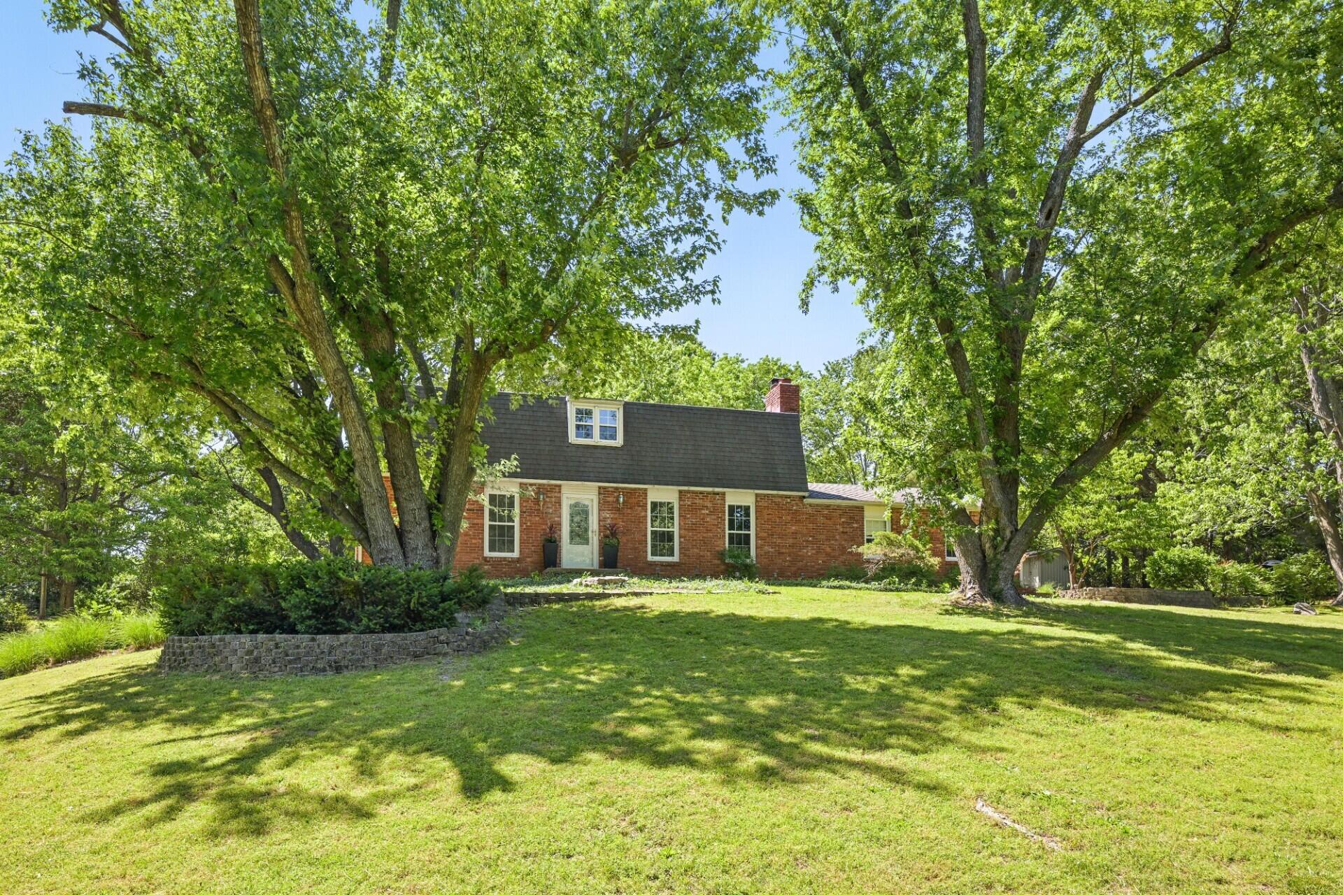 1306 Marion Drive Property Photo 2