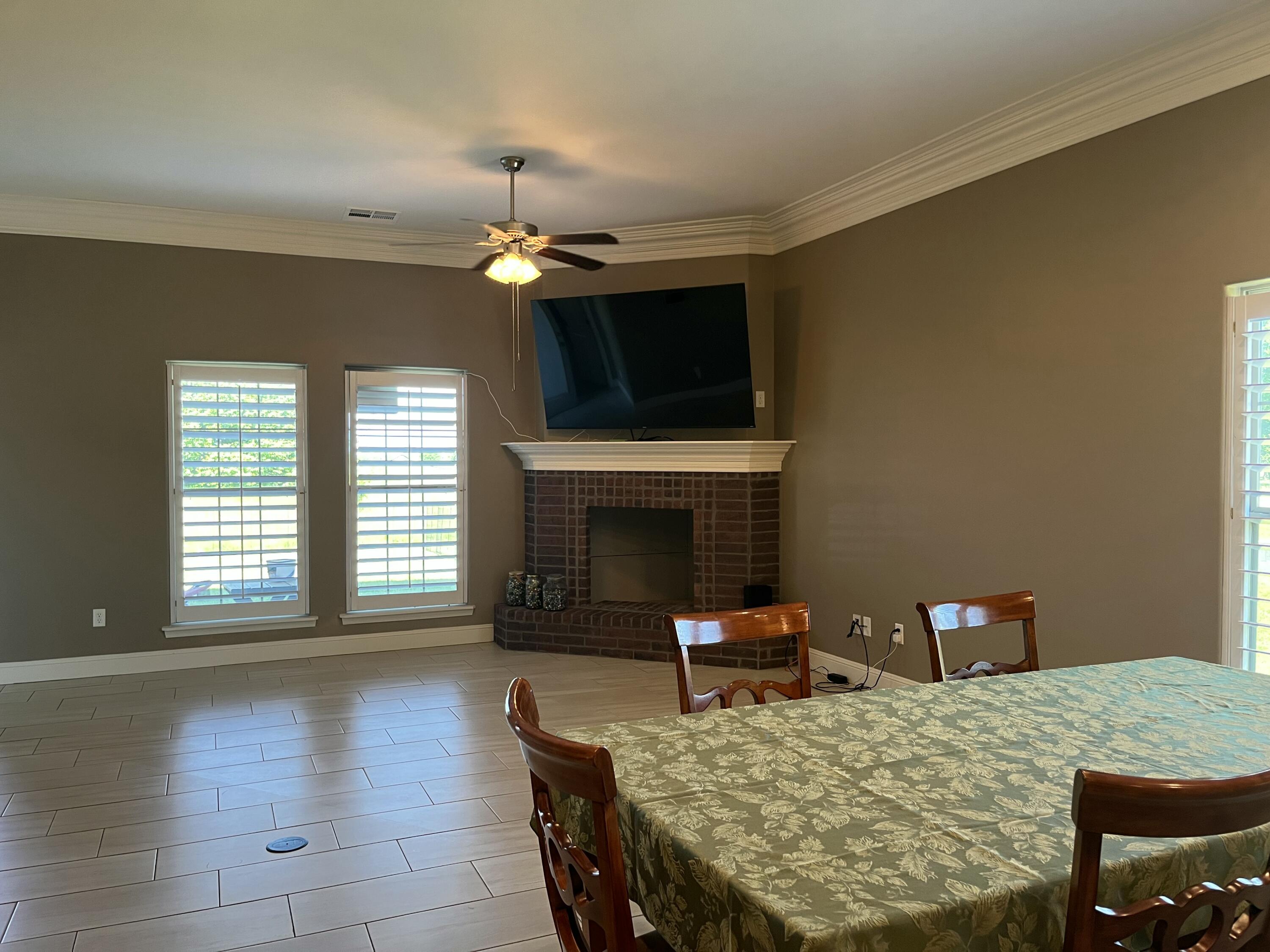 2130 Jonathan Hunter Street Property Photo 4
