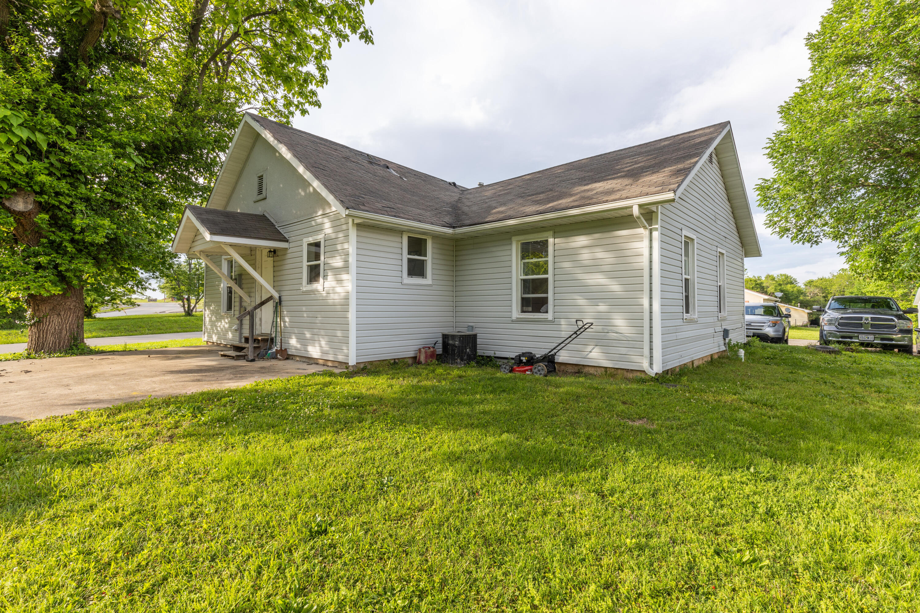 549 Mcphail Street Property Photo 25