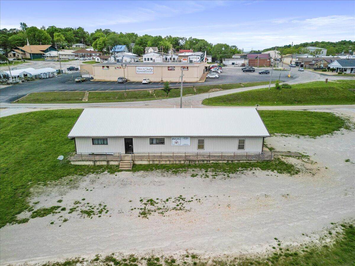 232 West First Street Property Photo