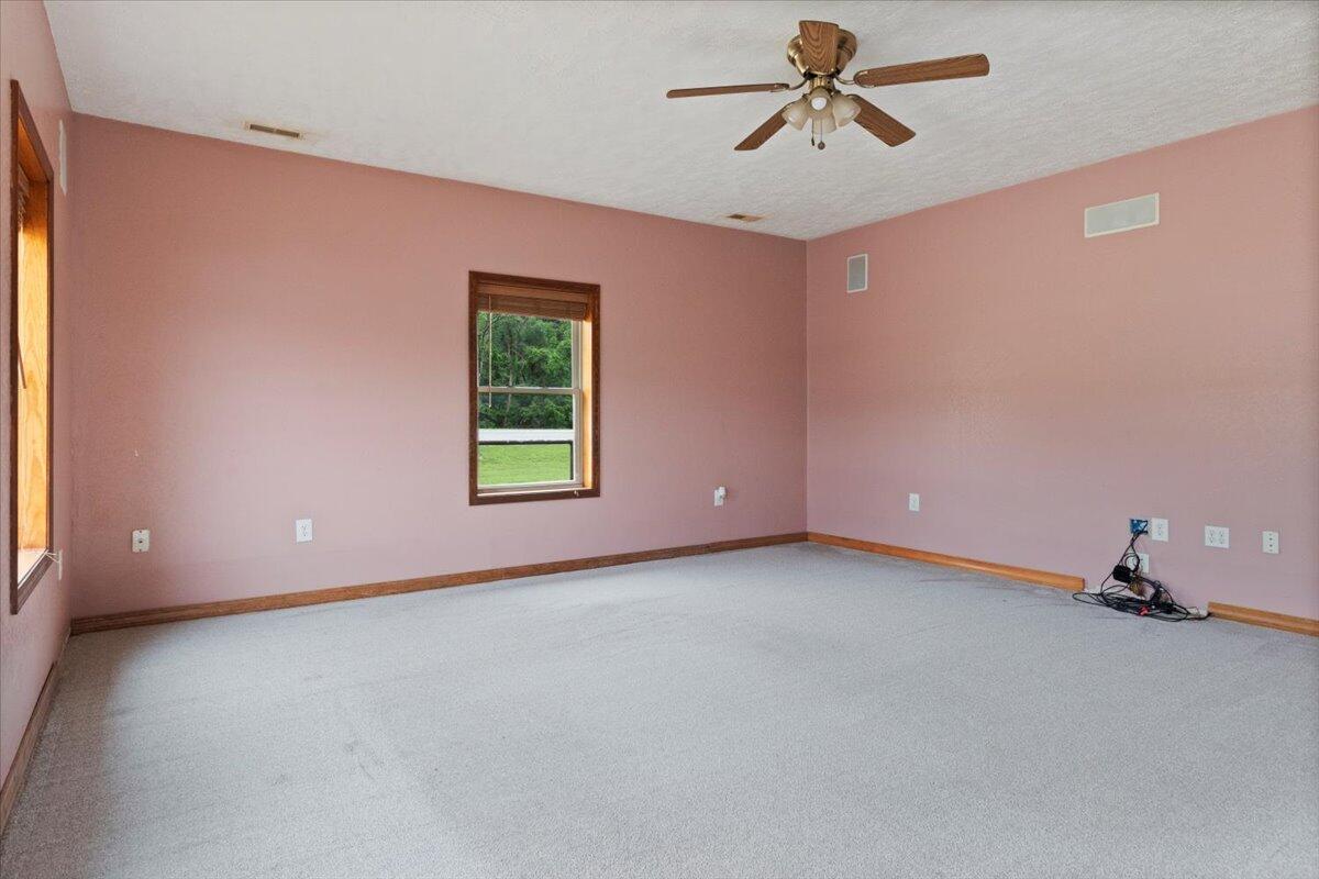 232 West First Street Property Photo 3