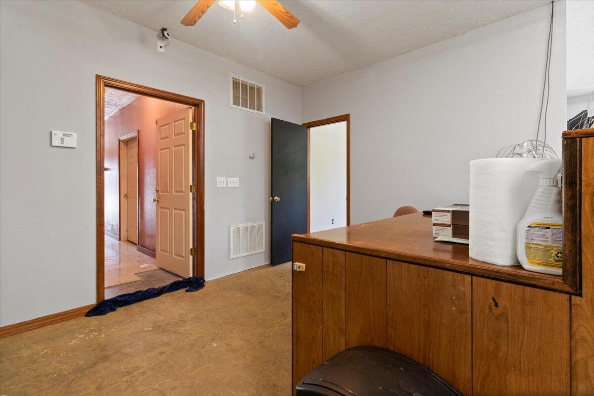 232 West First Street Property Photo 12