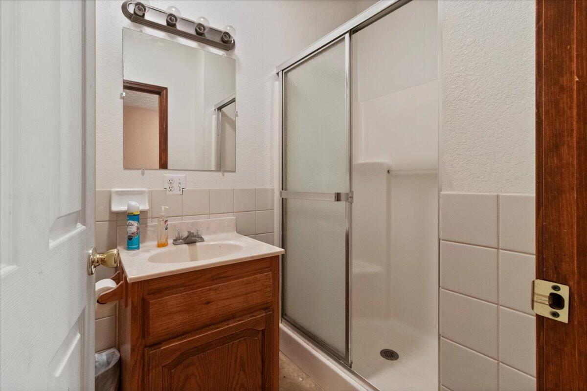232 West First Street Property Photo 15