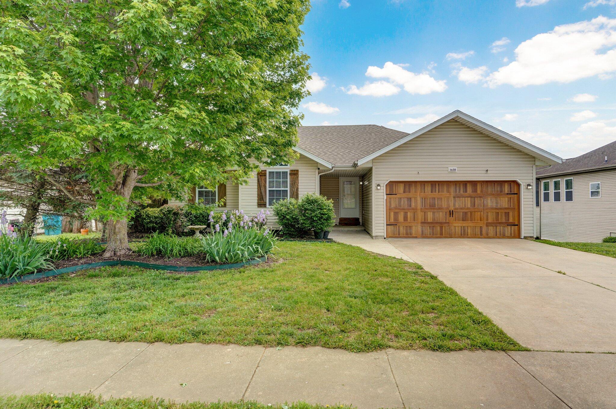1650 South Canton Avenue Property Photo 2