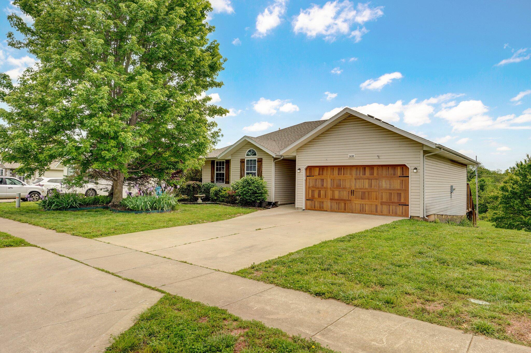 1650 South Canton Avenue Property Photo 3
