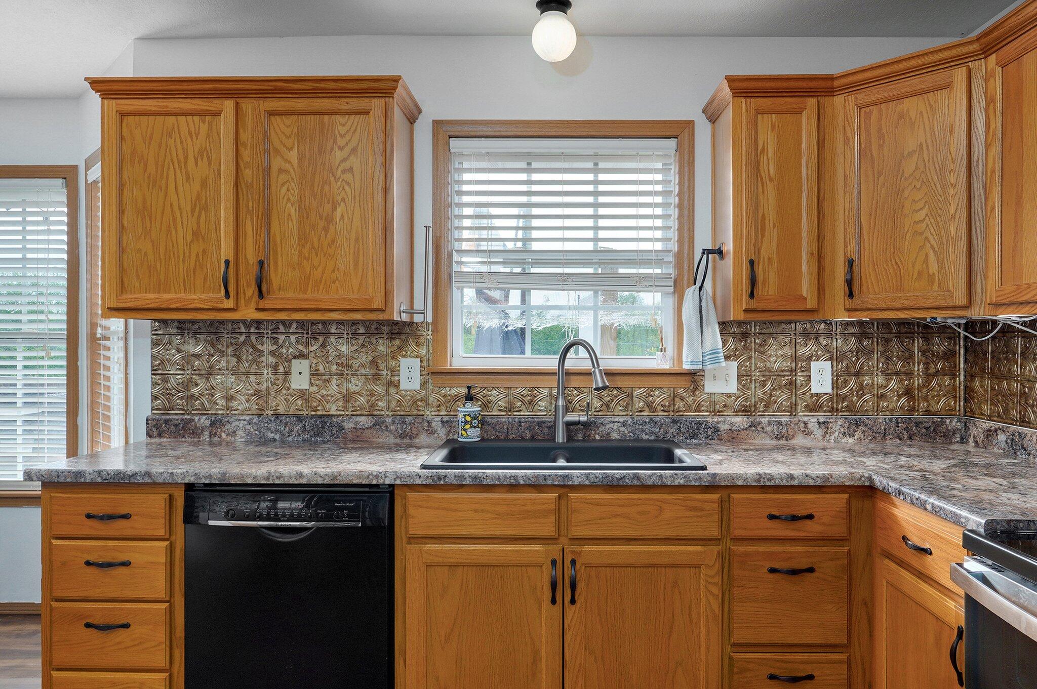 1650 South Canton Avenue Property Photo 12