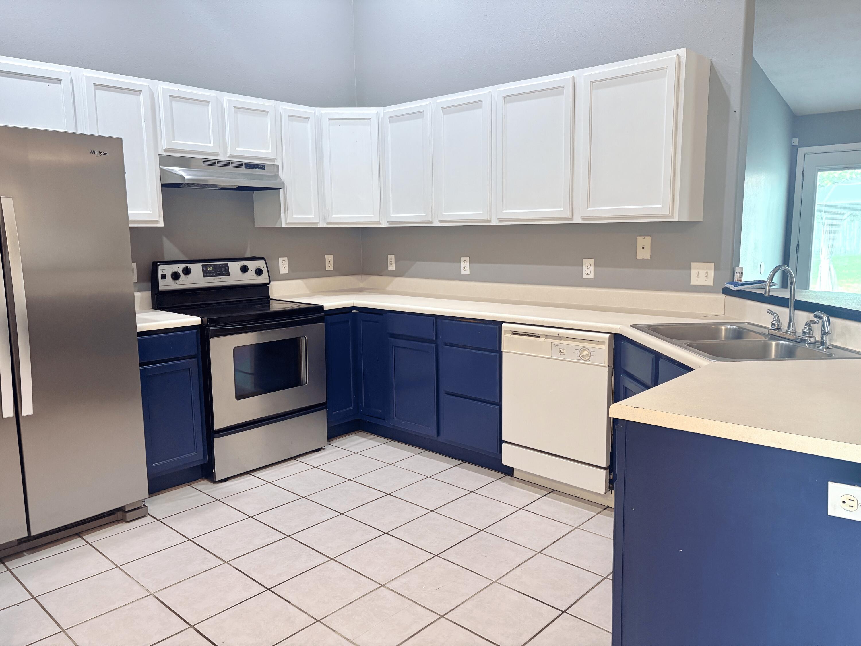707 South Eastridge Property Photo 8