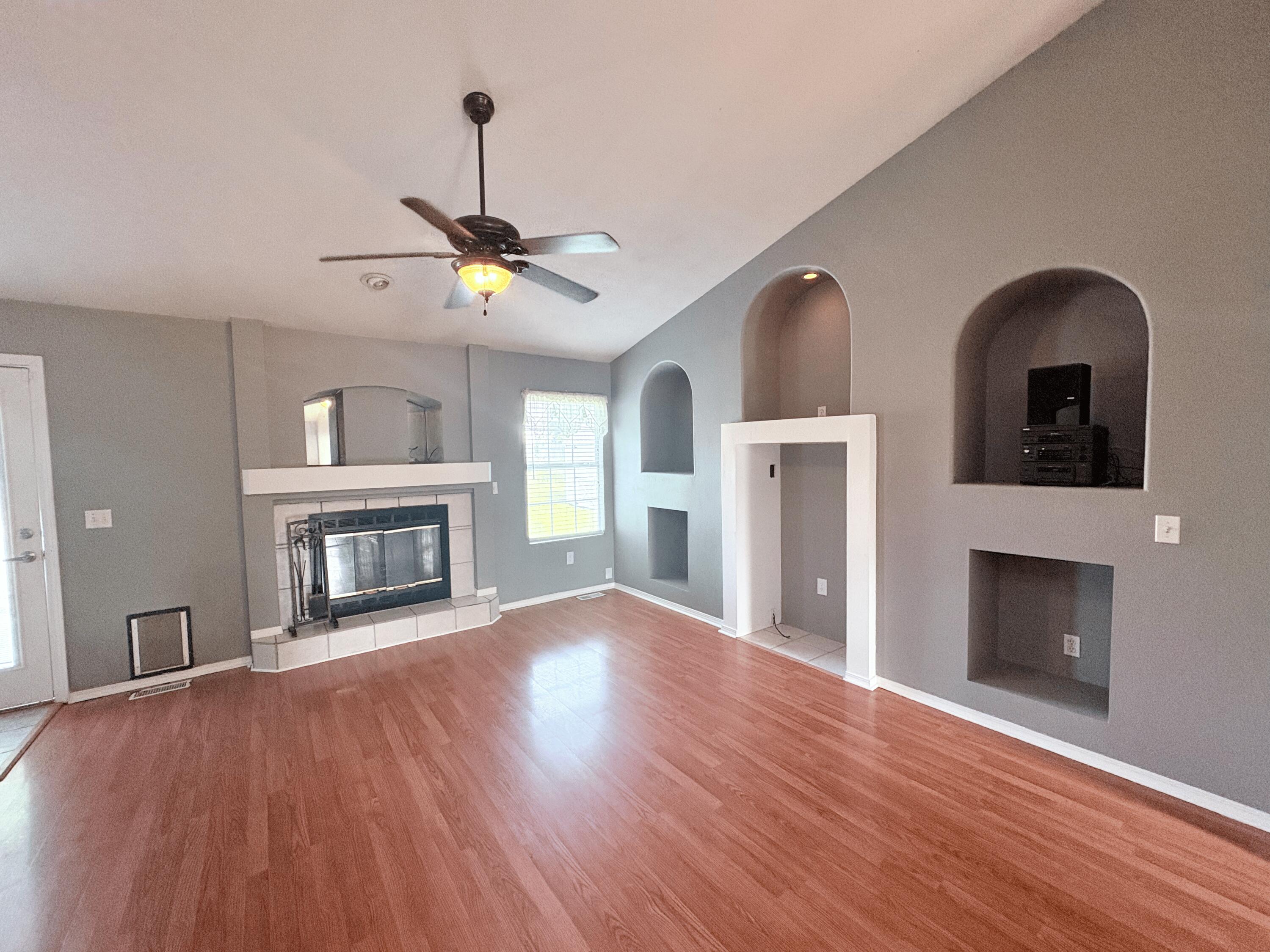 707 South Eastridge Property Photo 10