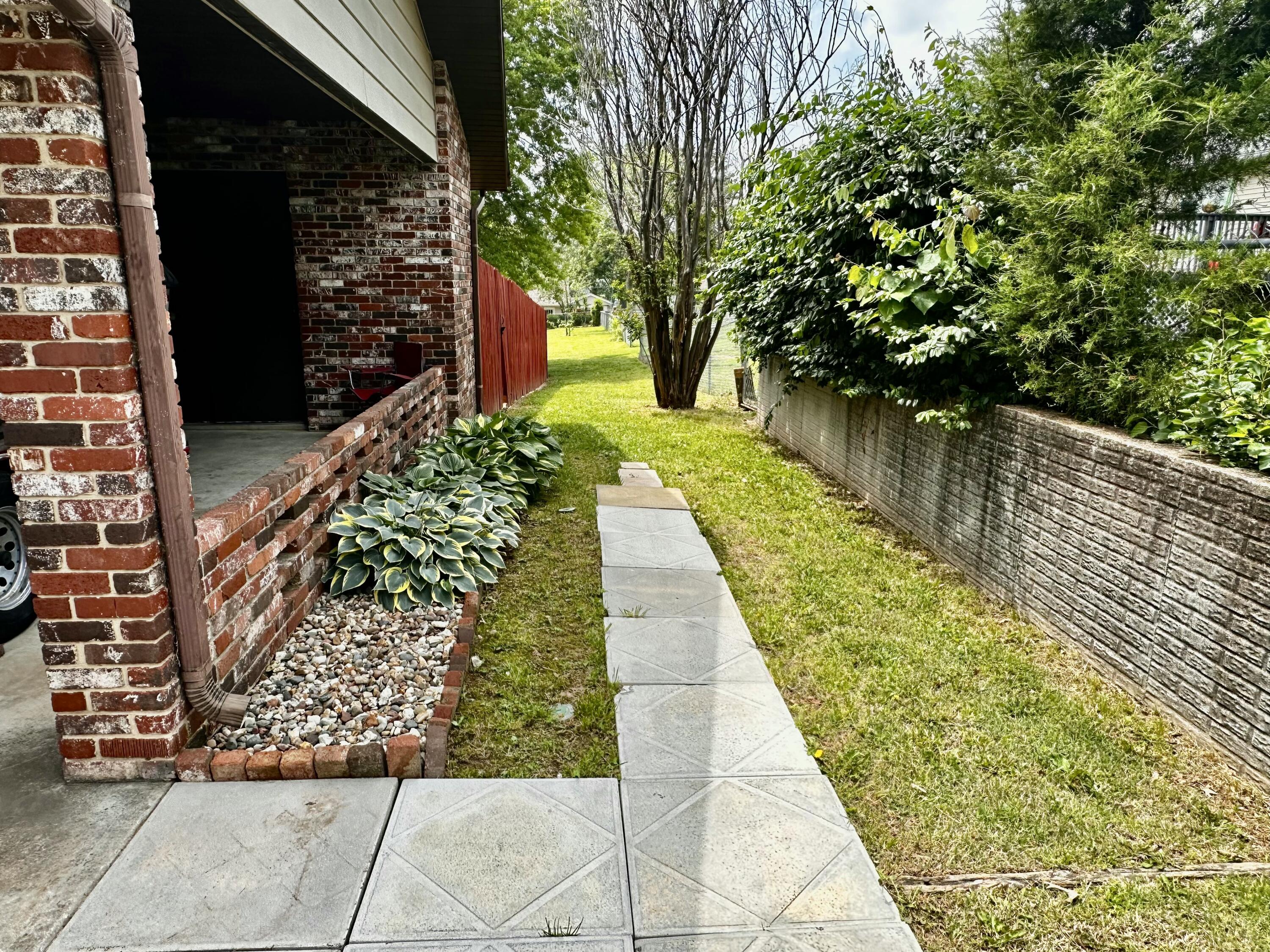 8 Sunset Street Property Photo 15