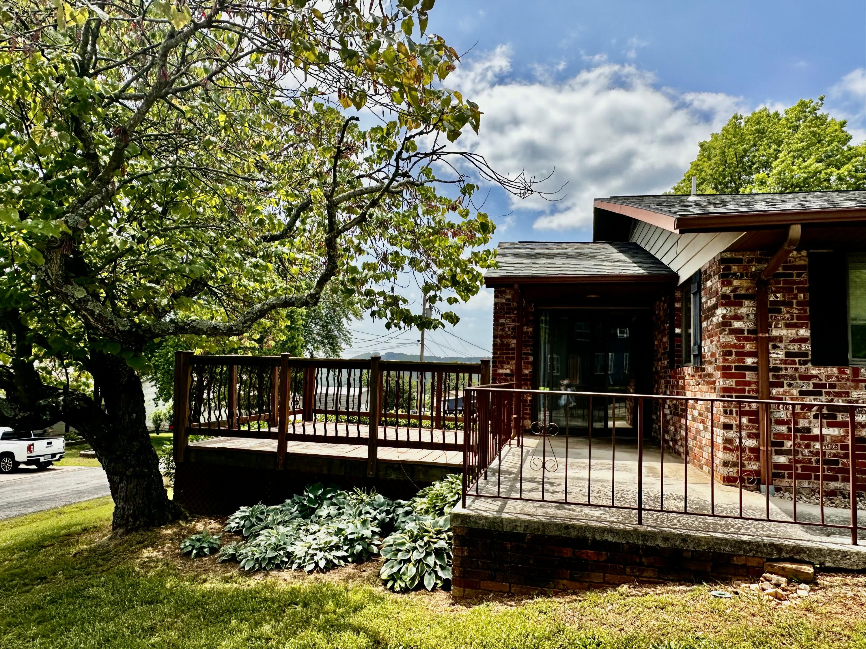8 Sunset Street Property Photo 16