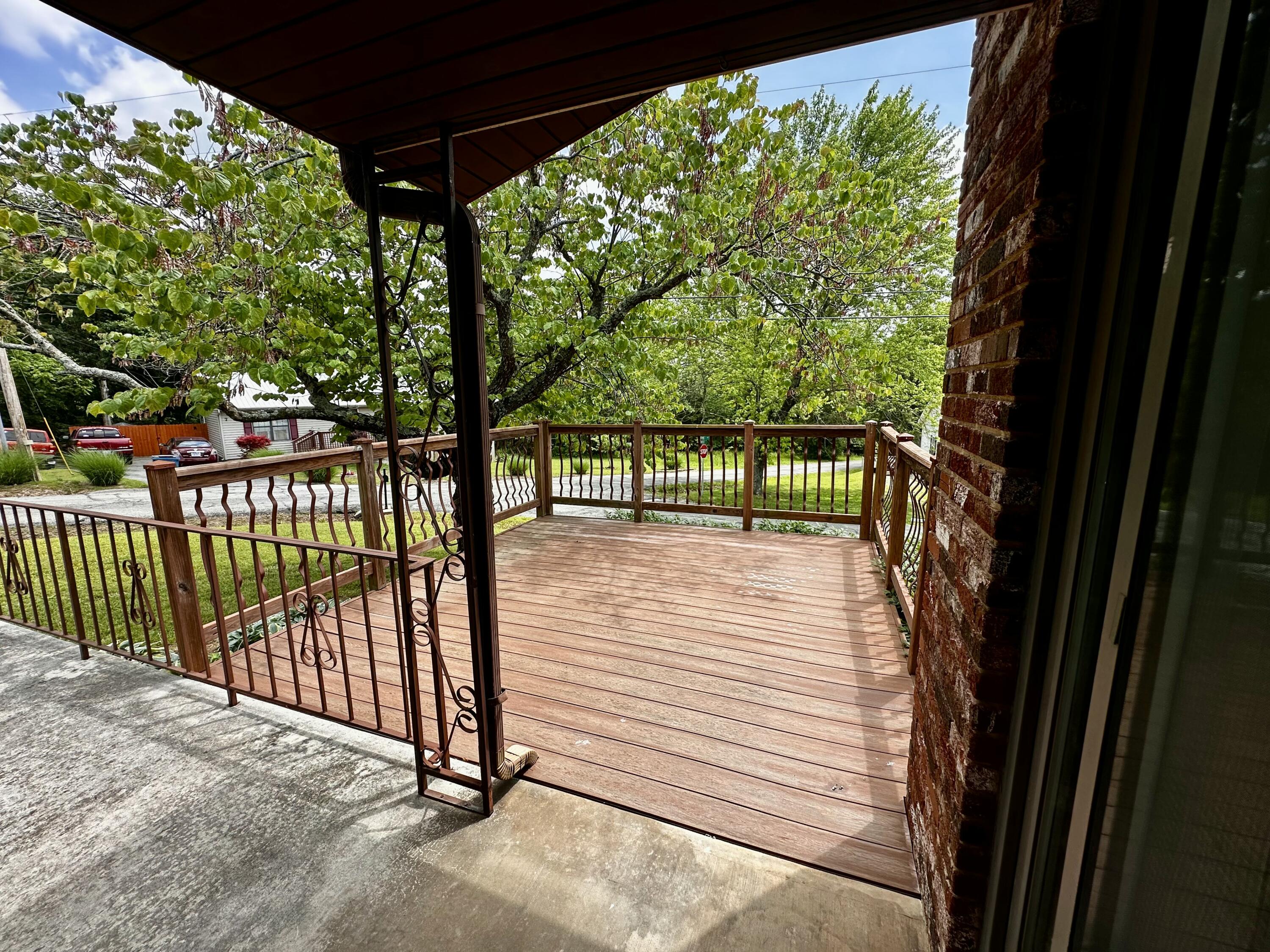 8 Sunset Street Property Photo 18