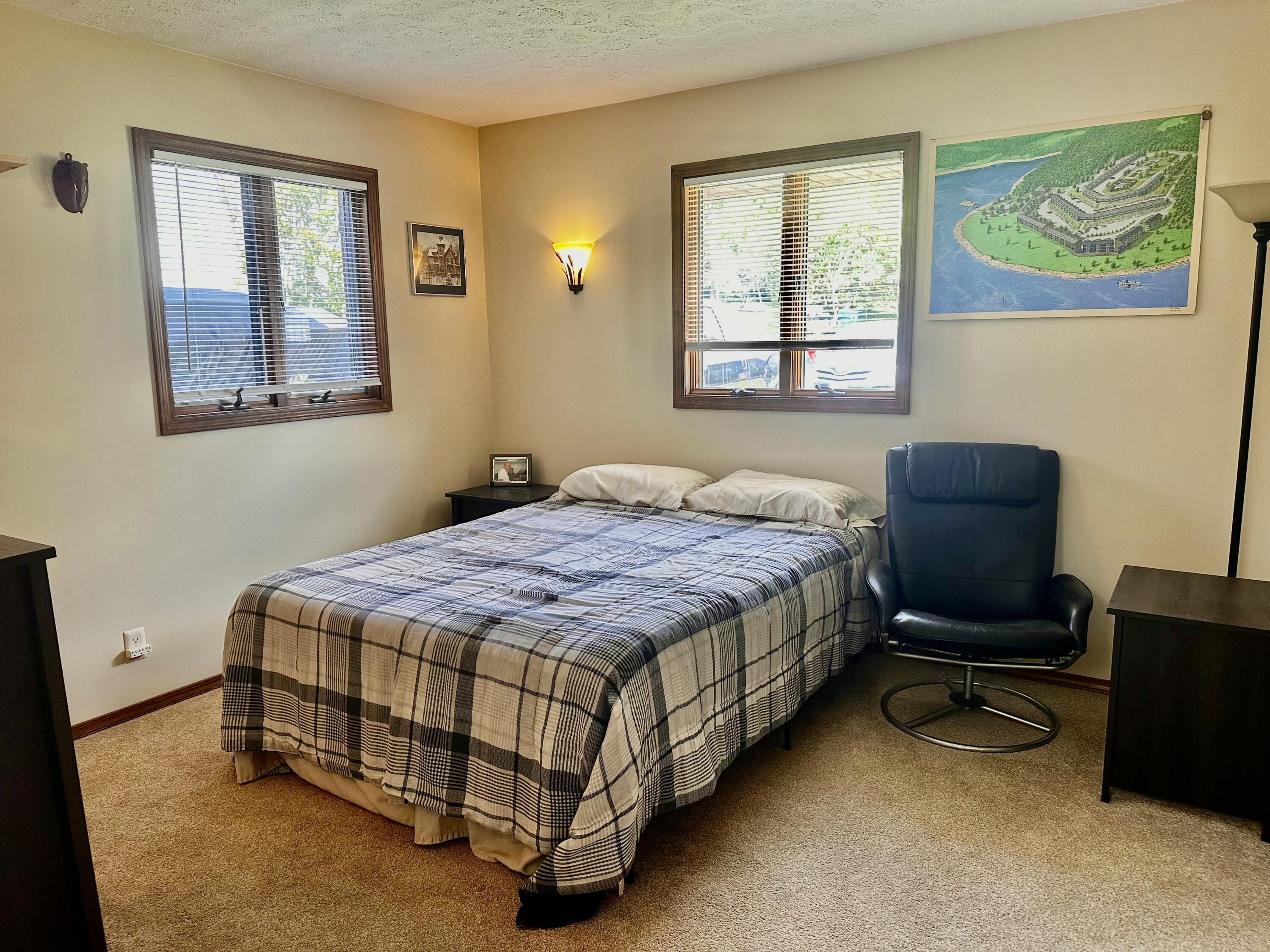 8 Sunset Street Property Photo 20