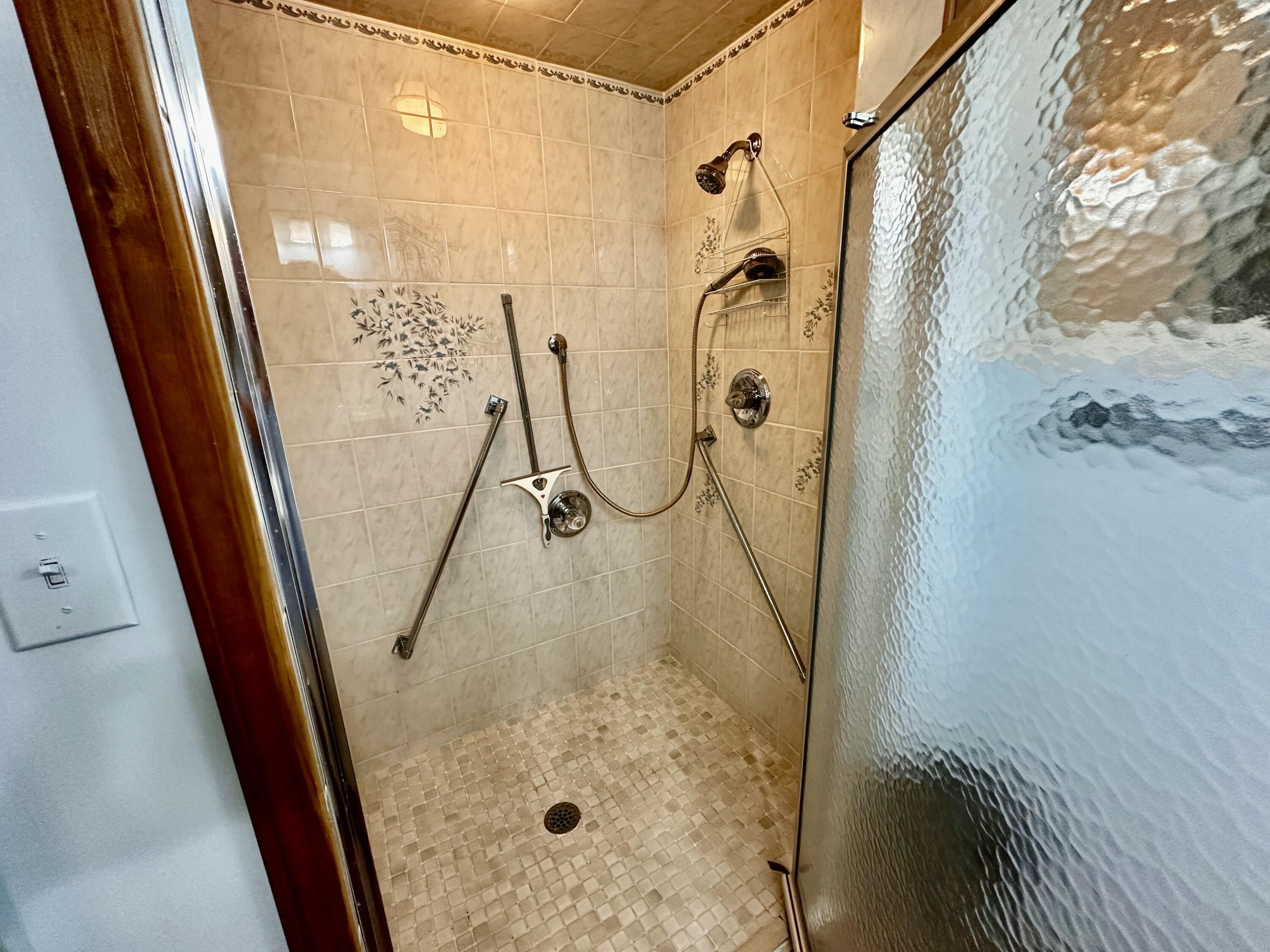 8 Sunset Street Property Photo 25