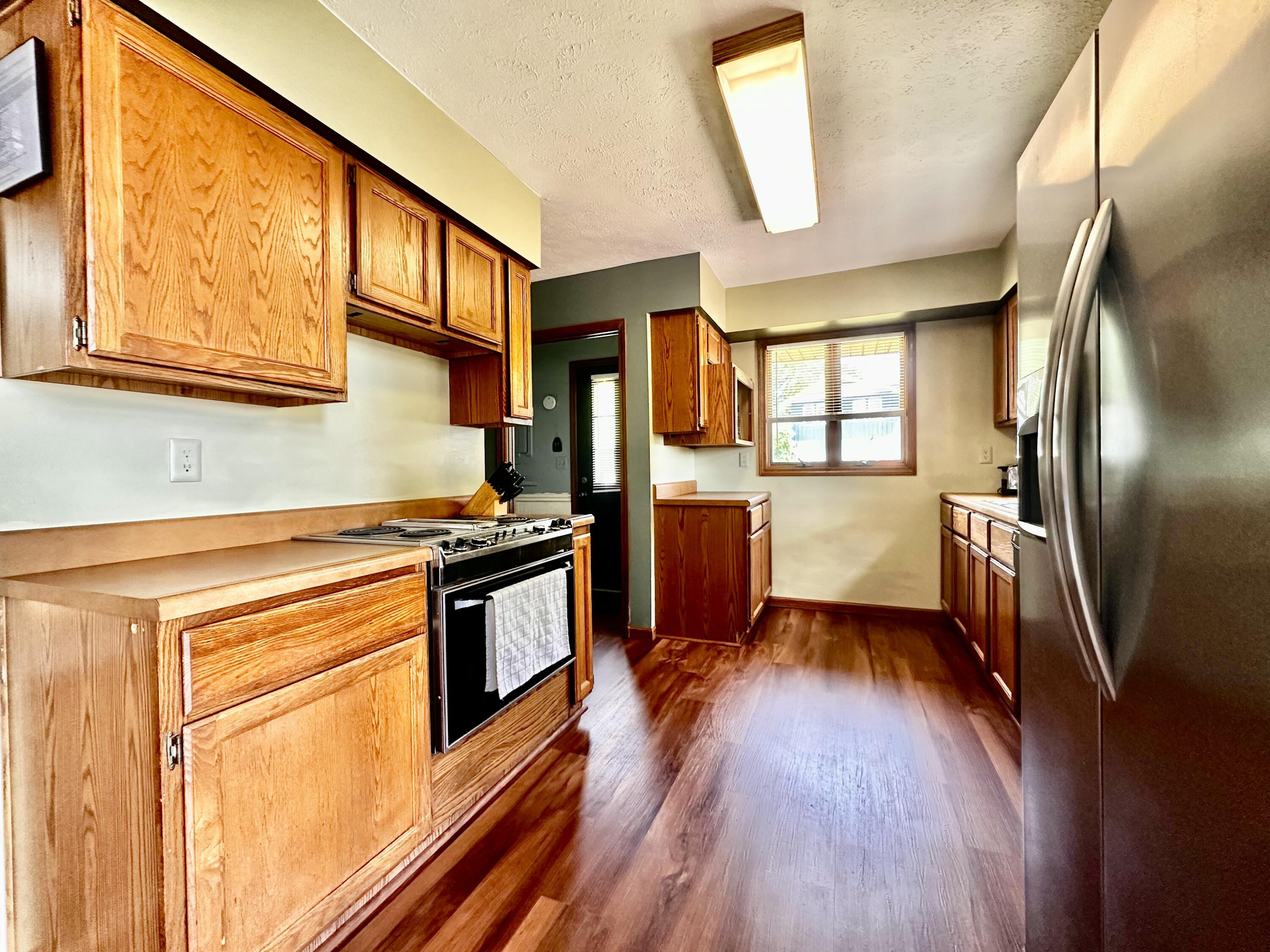 8 Sunset Street Property Photo 35