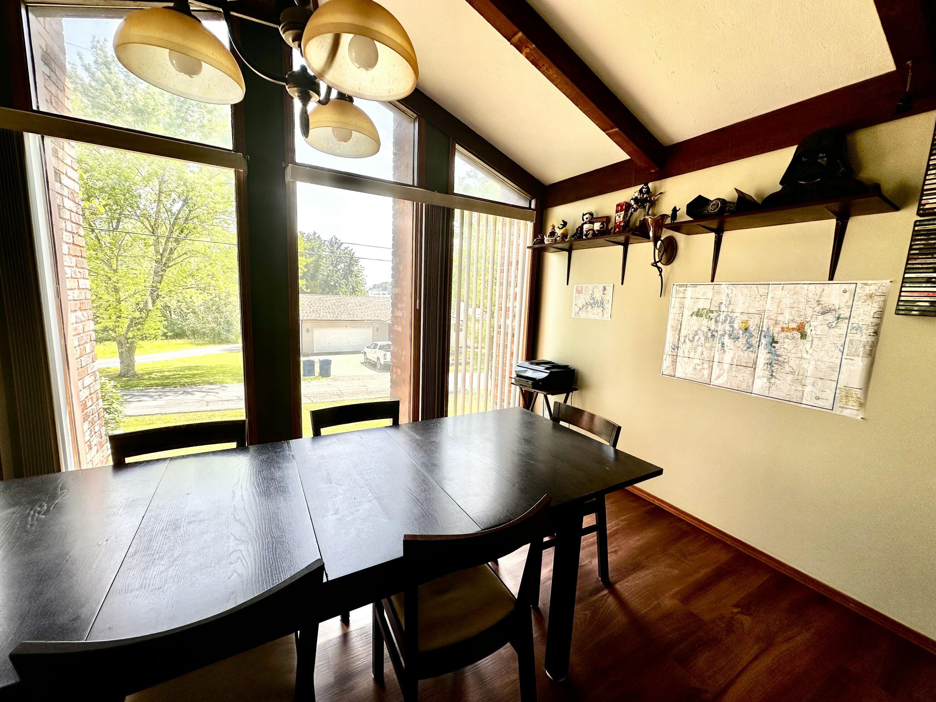8 Sunset Street Property Photo 37