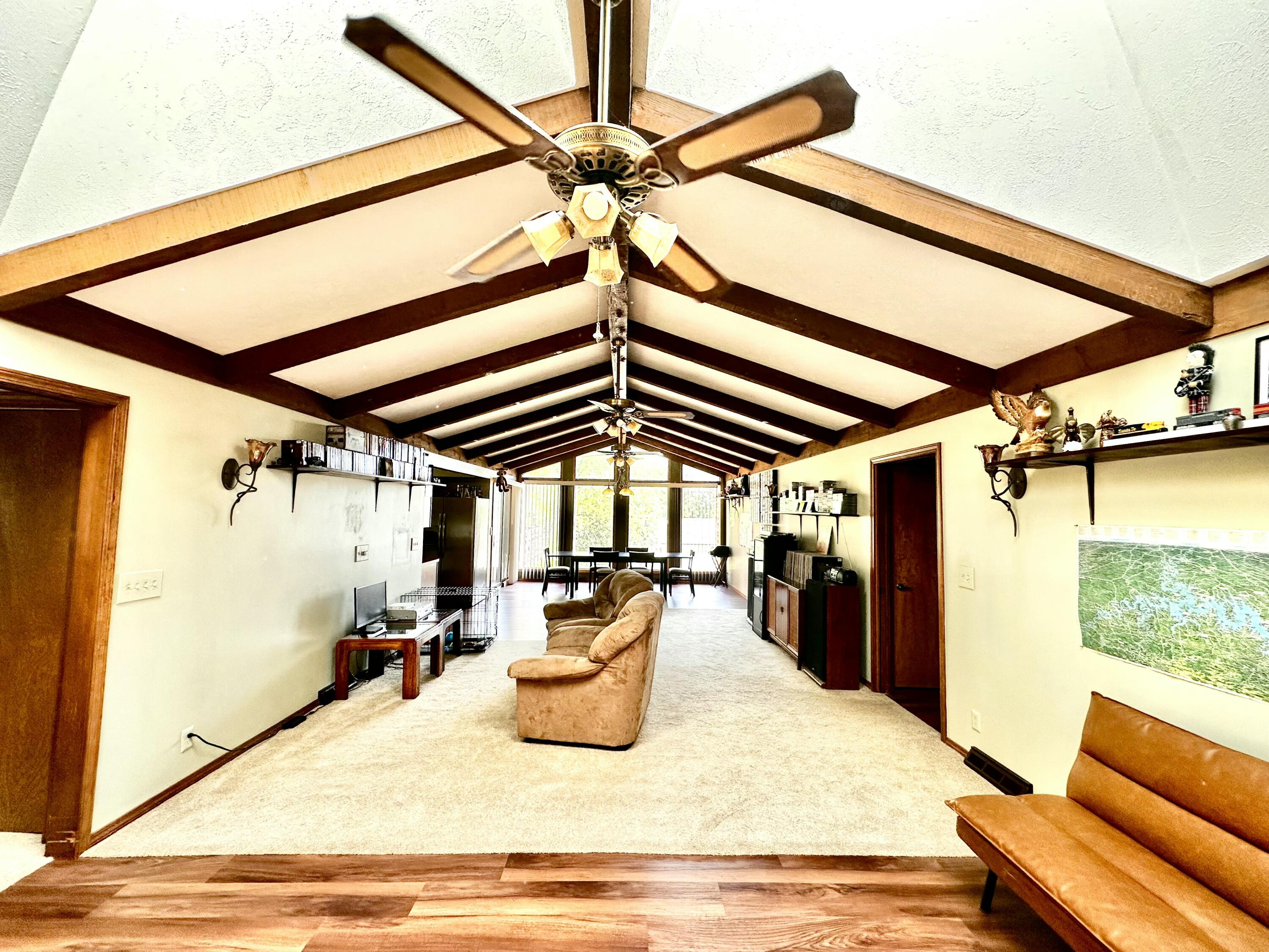8 Sunset Street Property Photo 39