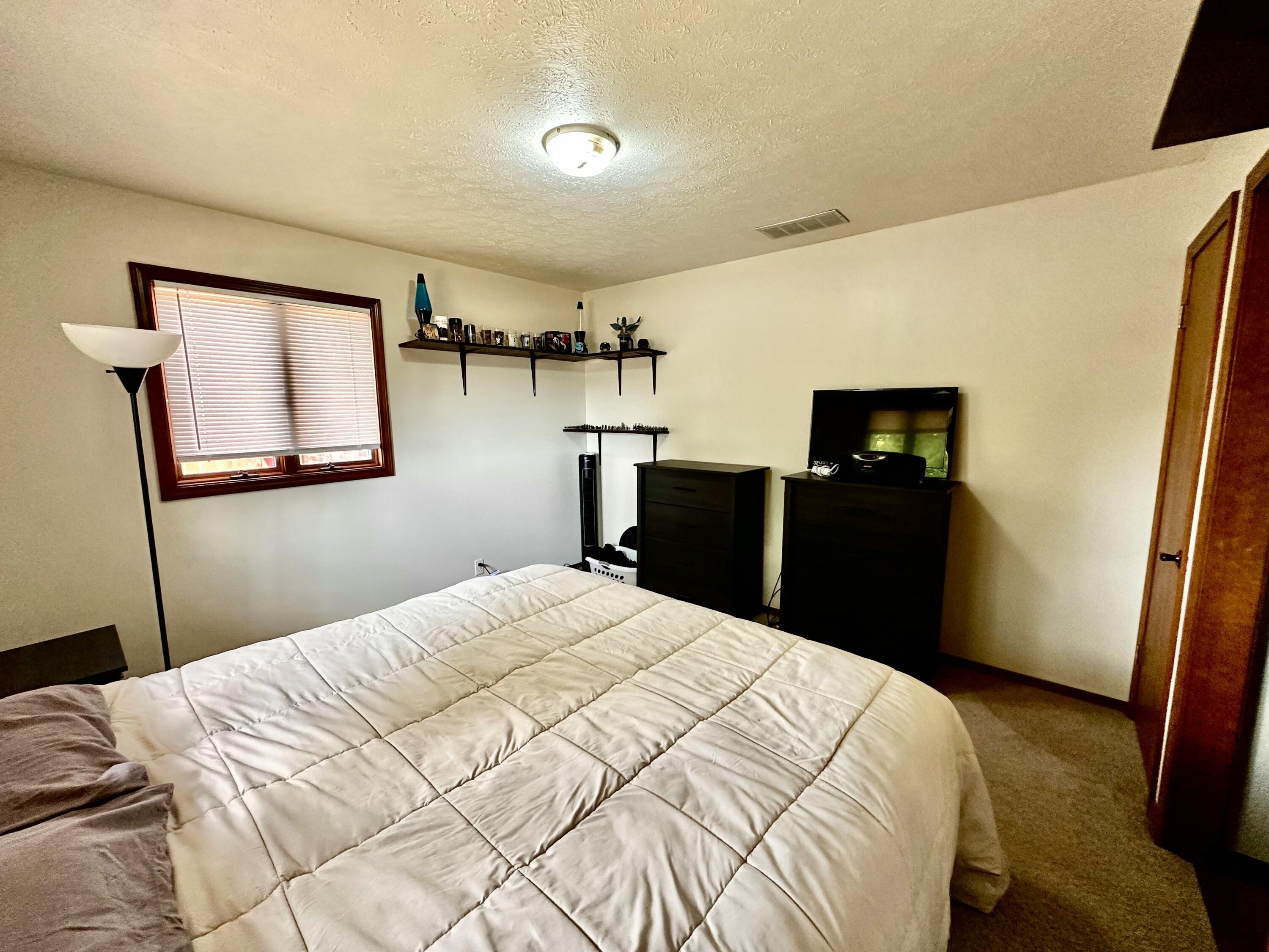 8 Sunset Street Property Photo 49