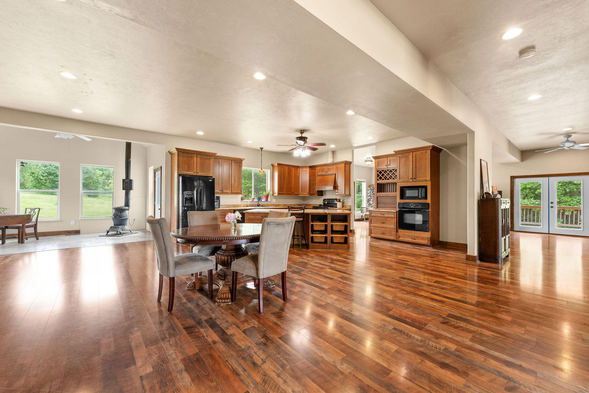 831 Wilson Creek Road Property Photo 17